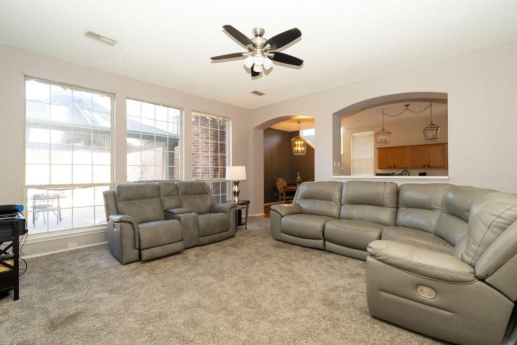 903 Lakefield Drive