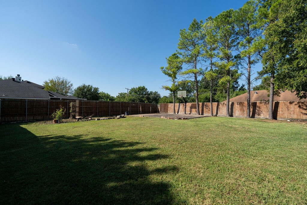 903 Lakefield Drive