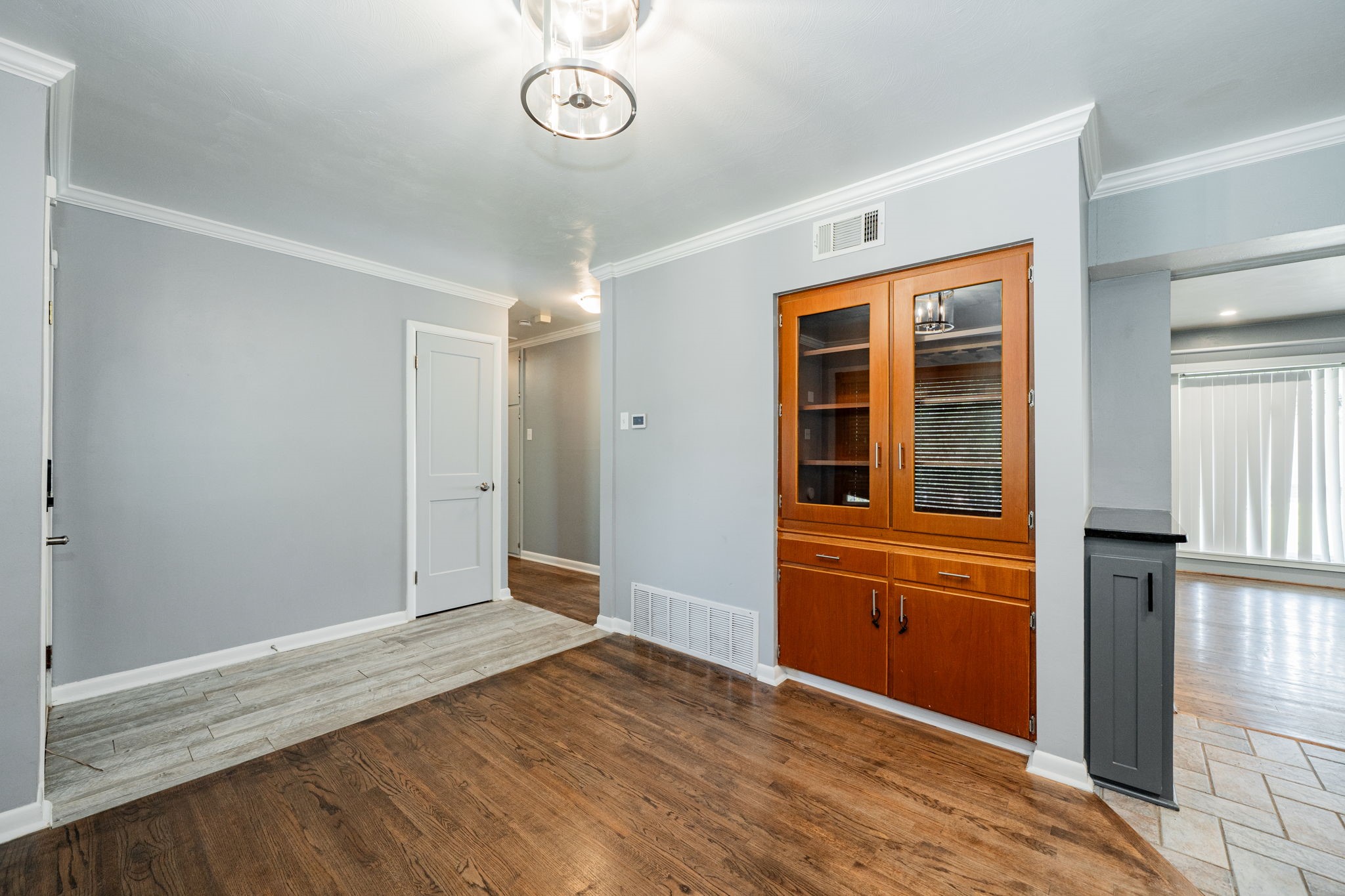 908 Saturn Springs Drive