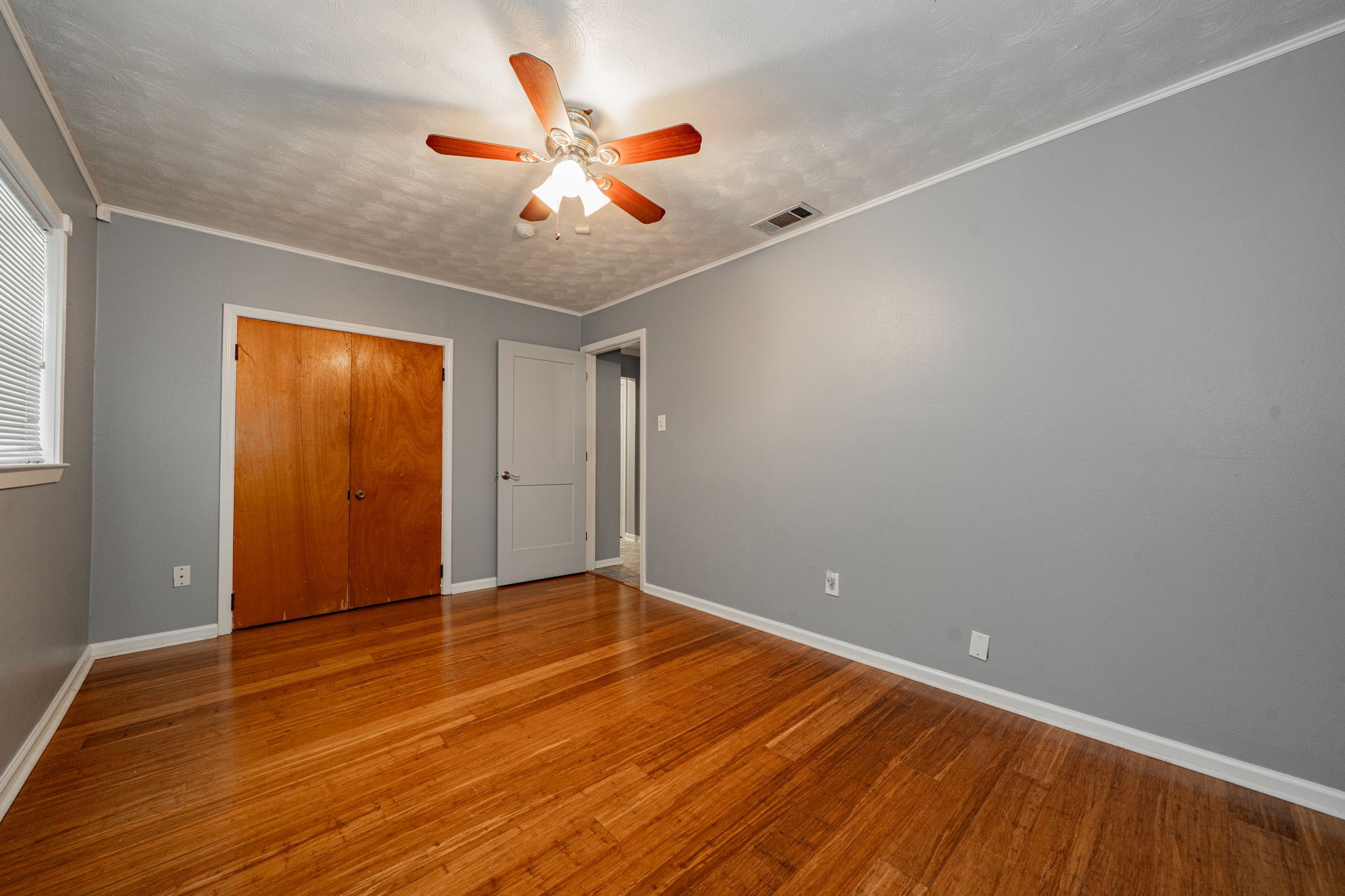 908 Saturn Springs Drive