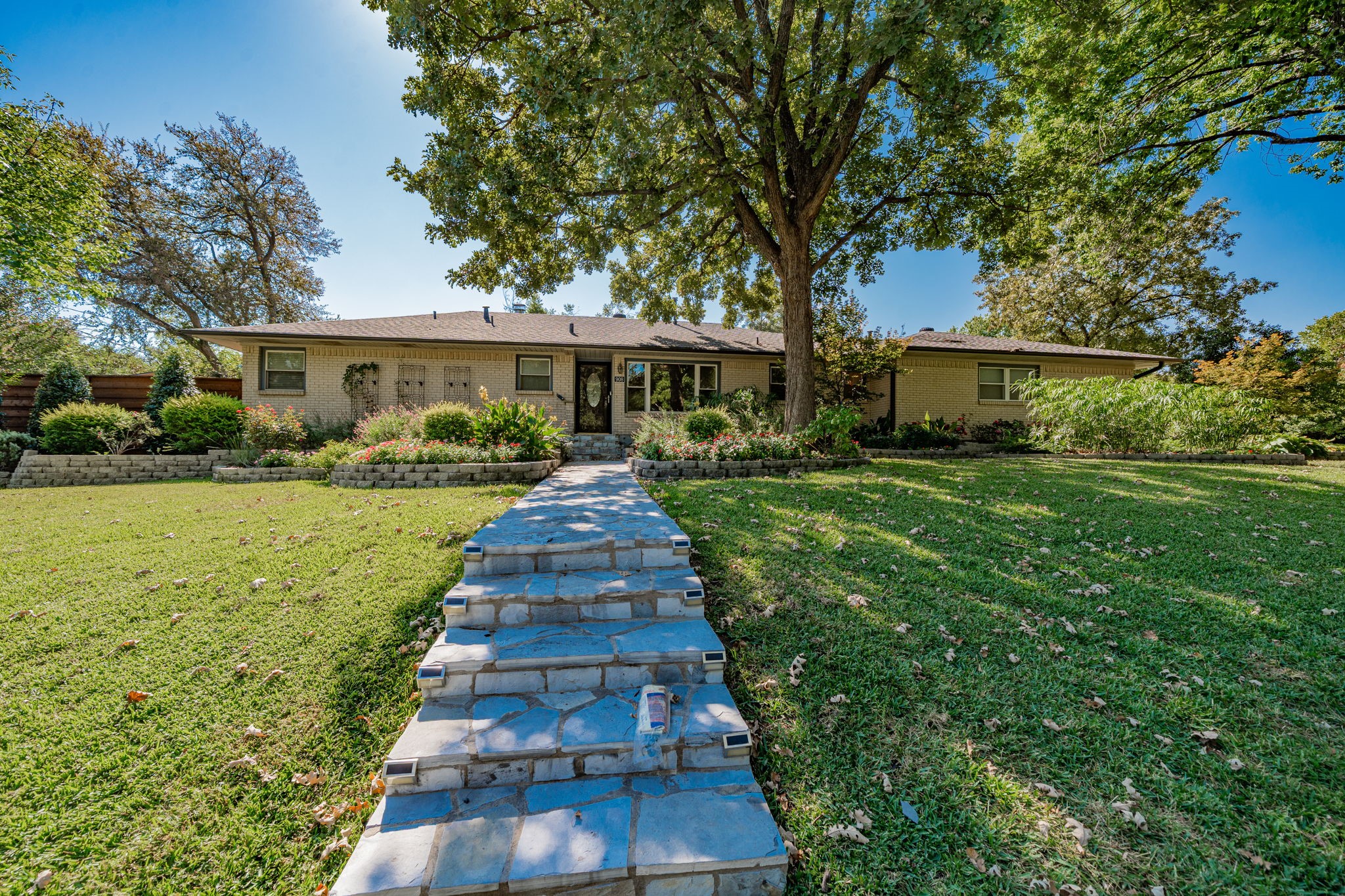 908 Saturn Springs Drive