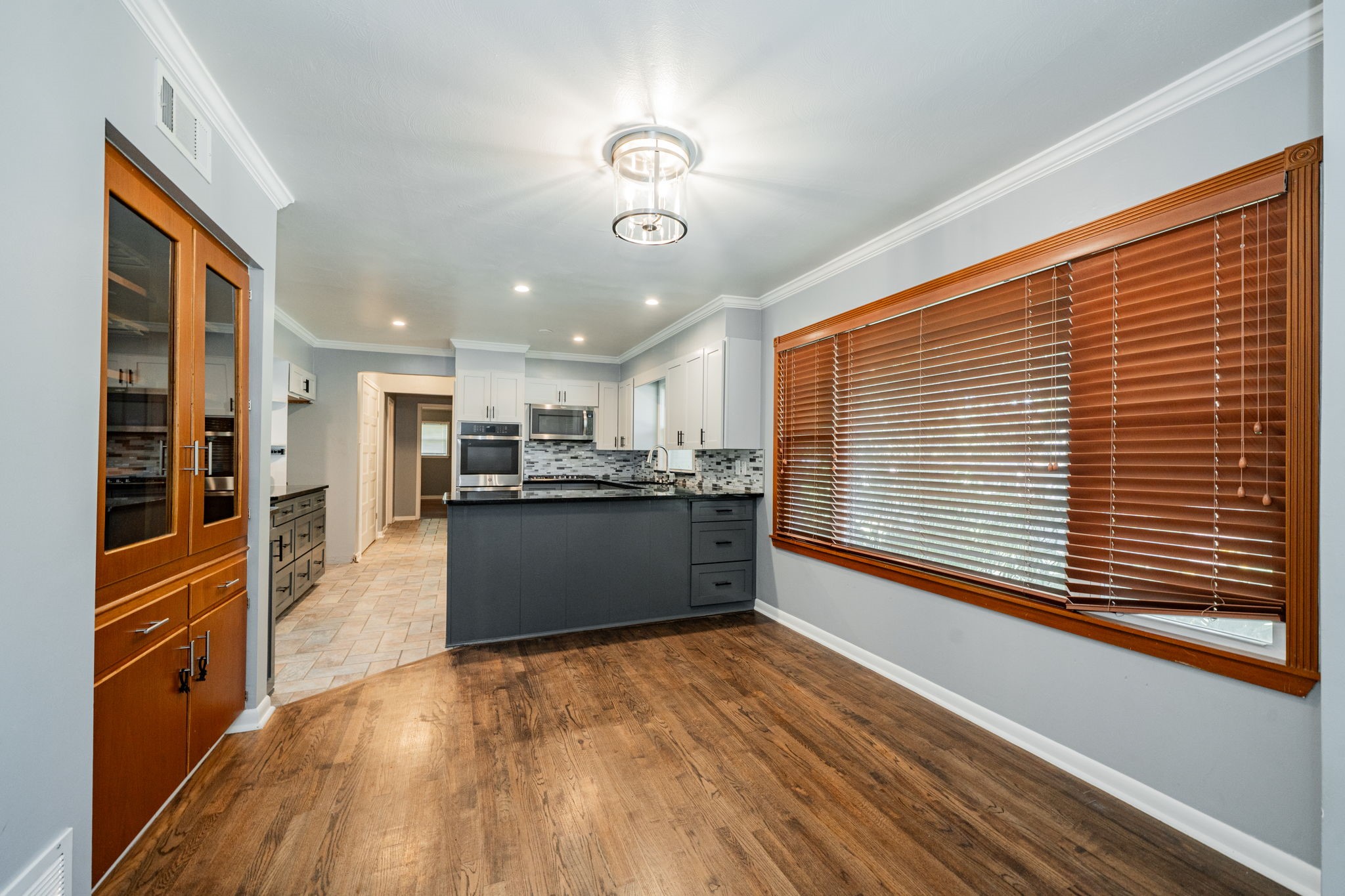 908 Saturn Springs Drive