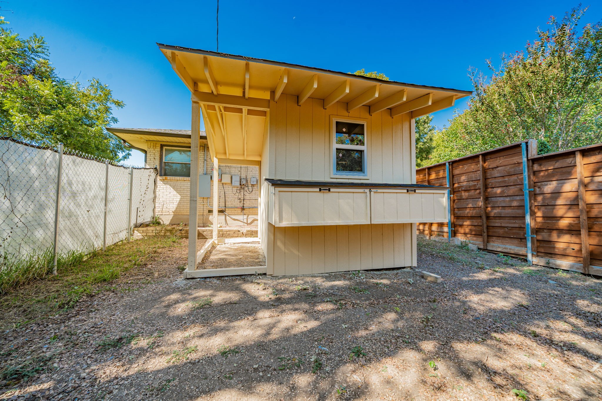 908 Saturn Springs Drive