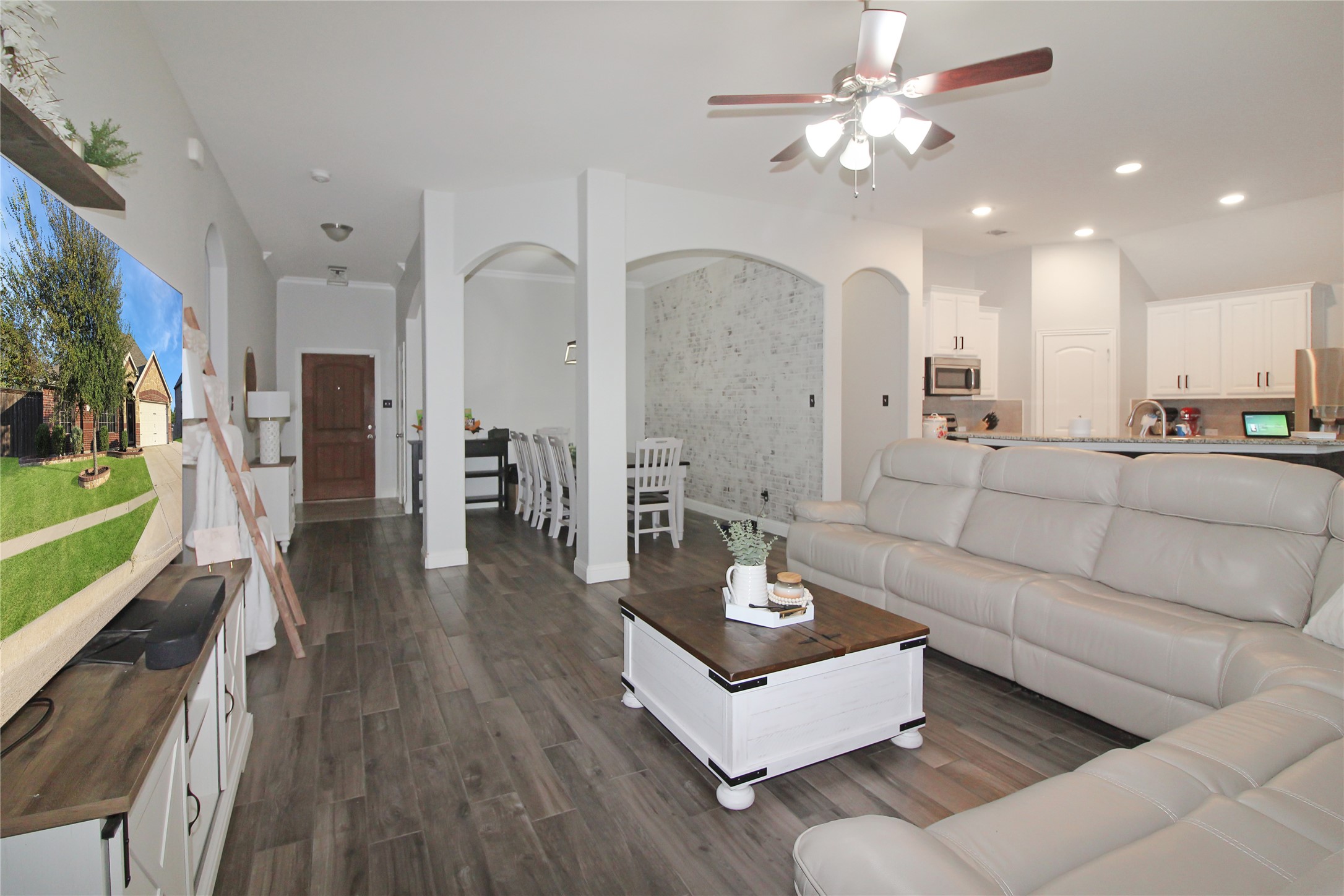 125 Fieldview Drive