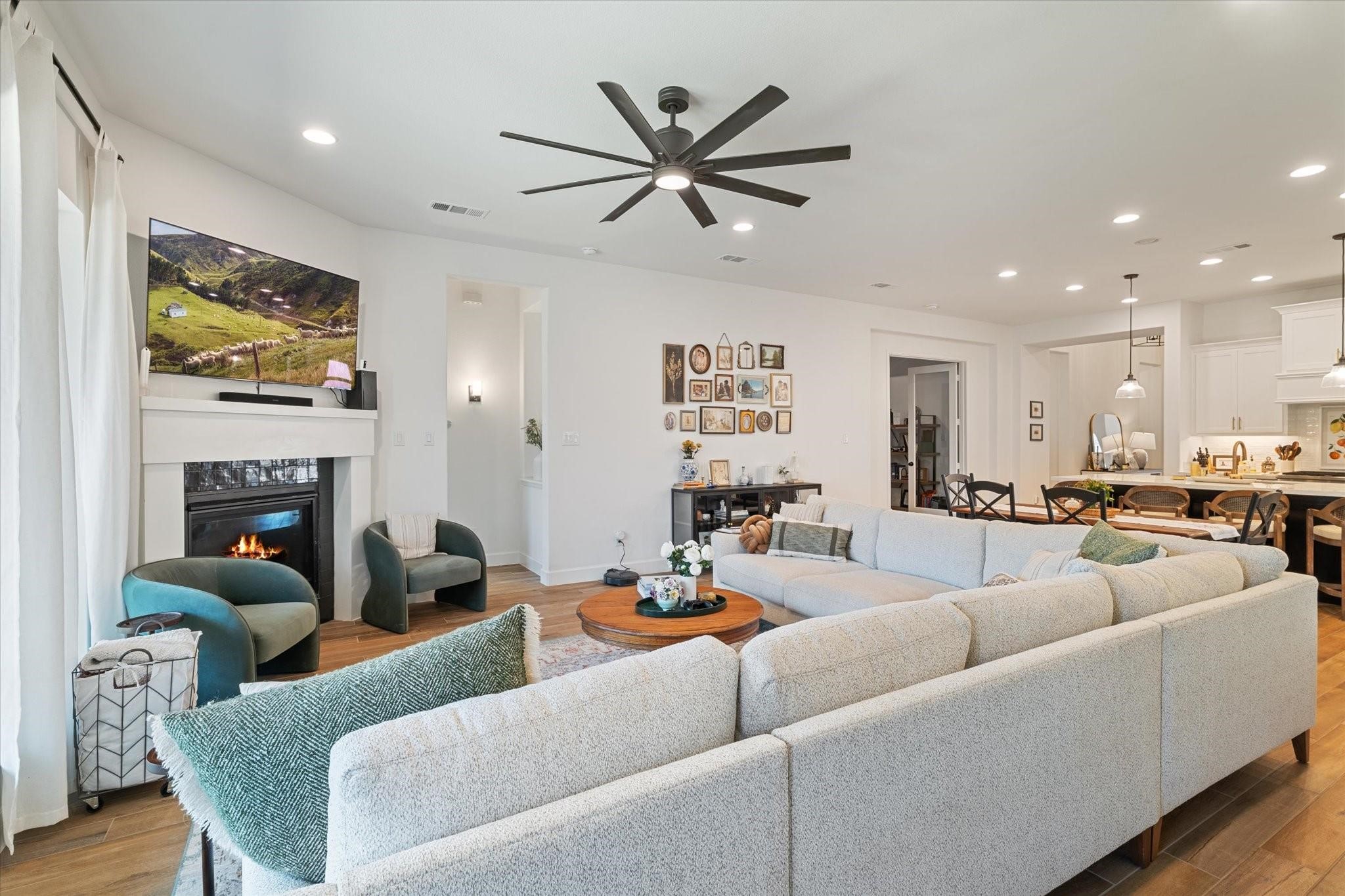 2913 Peartree Lane