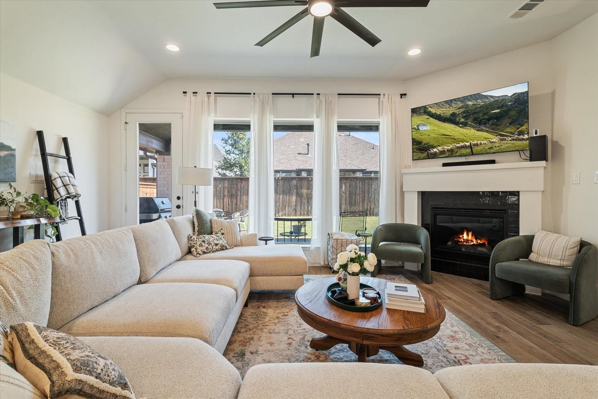 2913 Peartree Lane