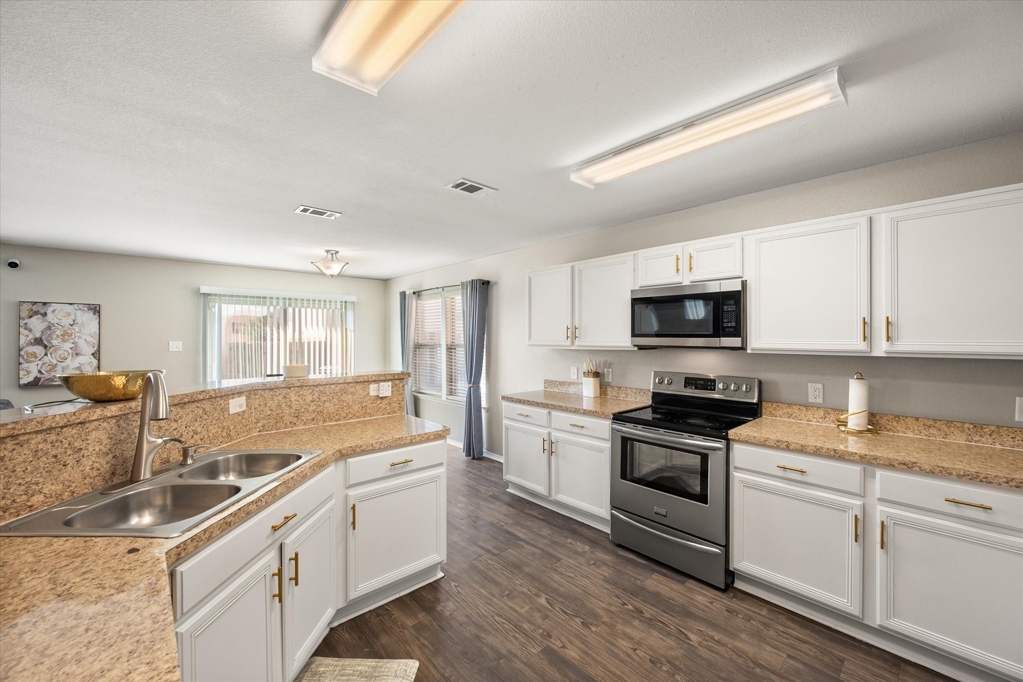 5501 Northfield Drive