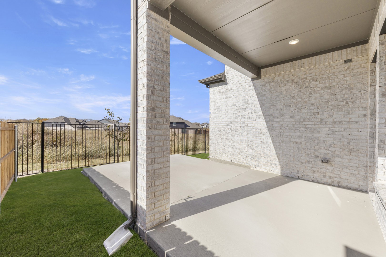 713 Valley Pines Drive