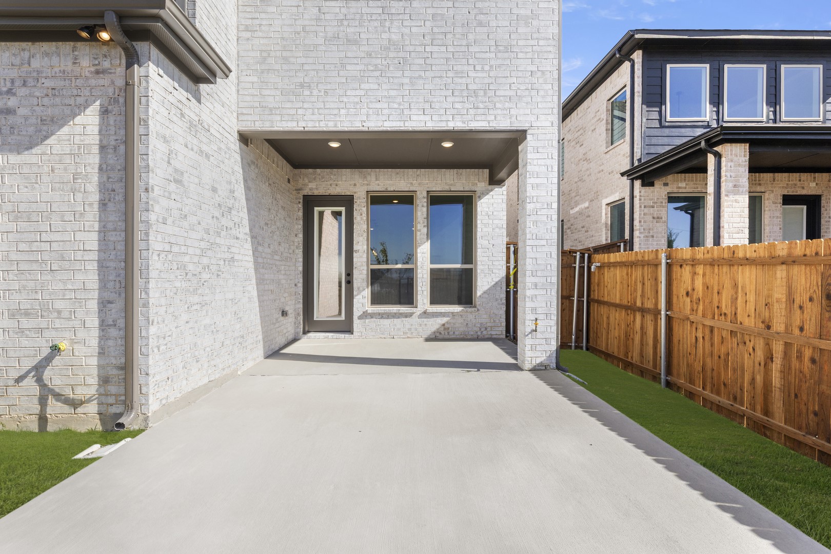 713 Valley Pines Drive