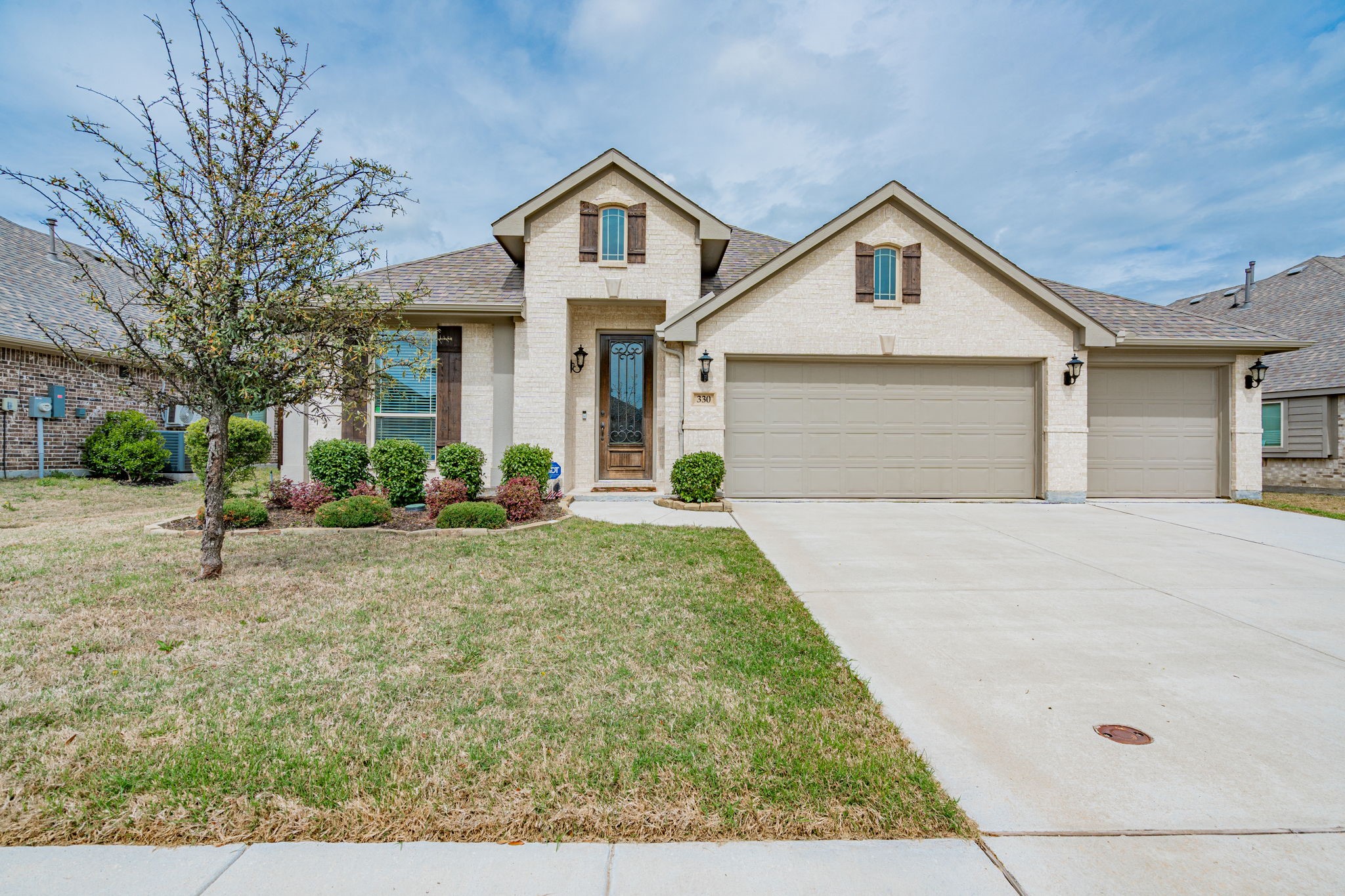 330 Roscoe Drive