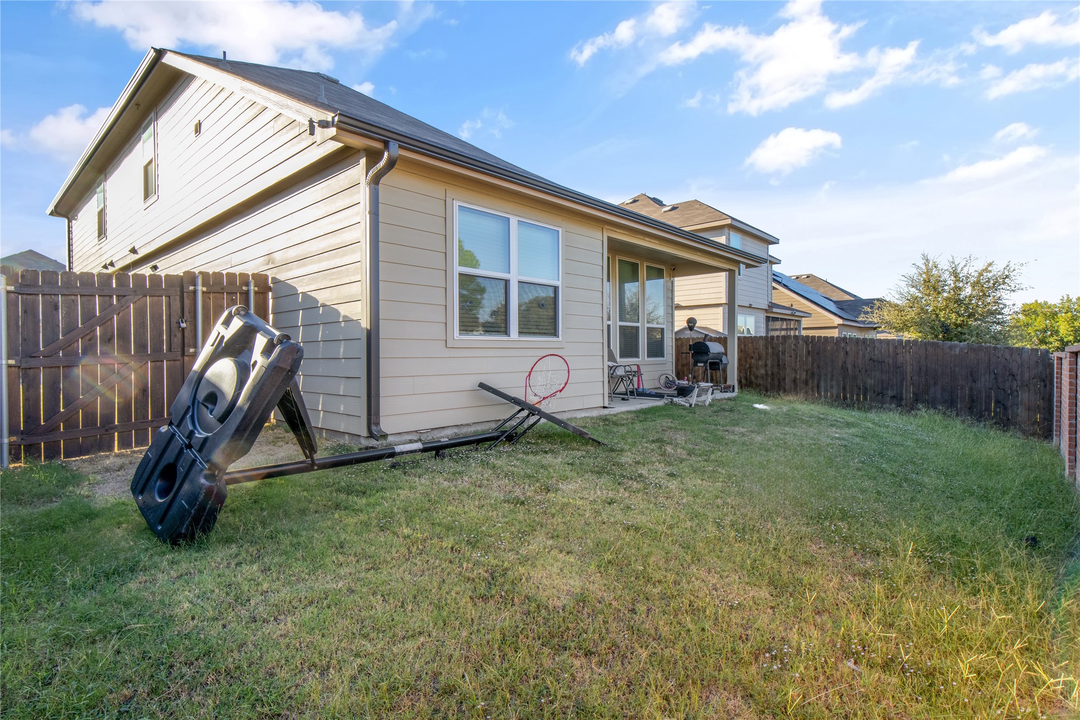 1425 Tall Pine Way