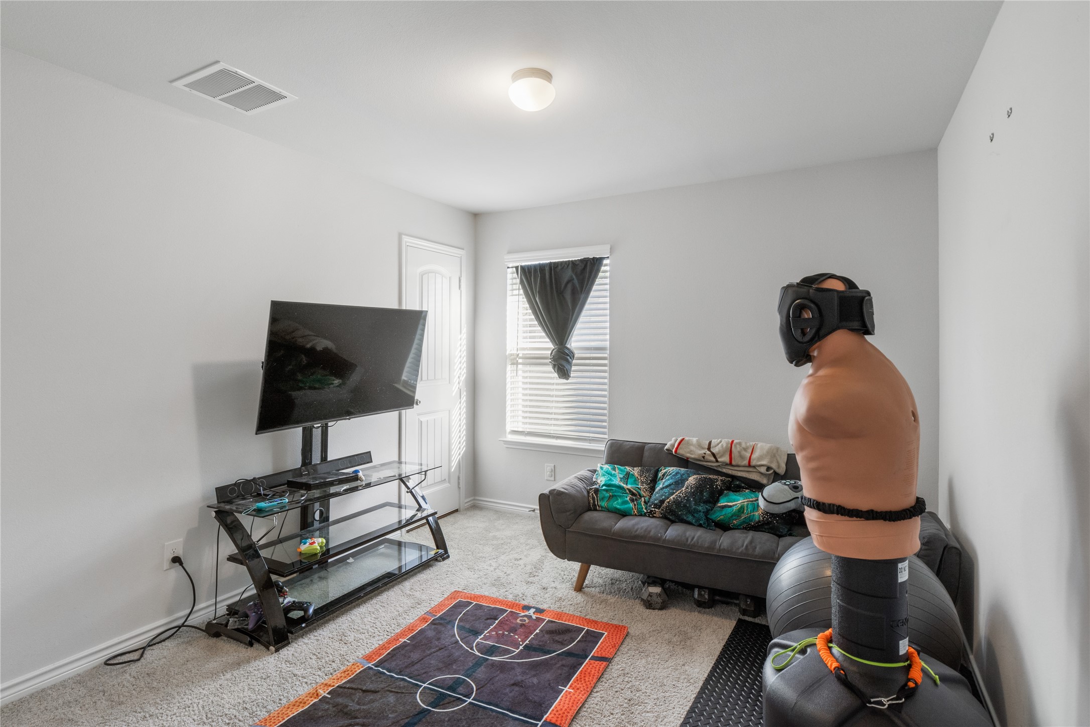 1425 Tall Pine Way
