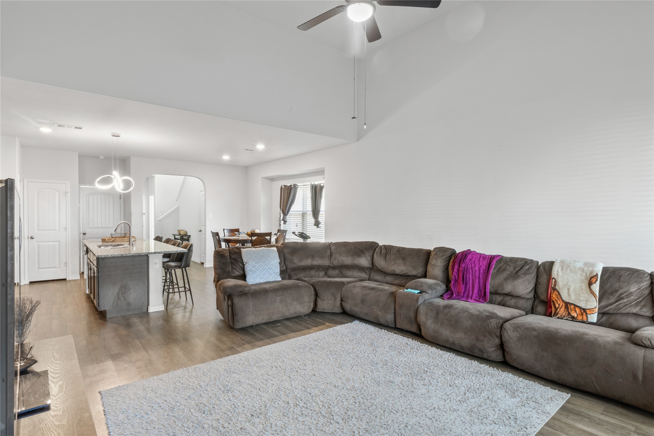 1425 Tall Pine Way