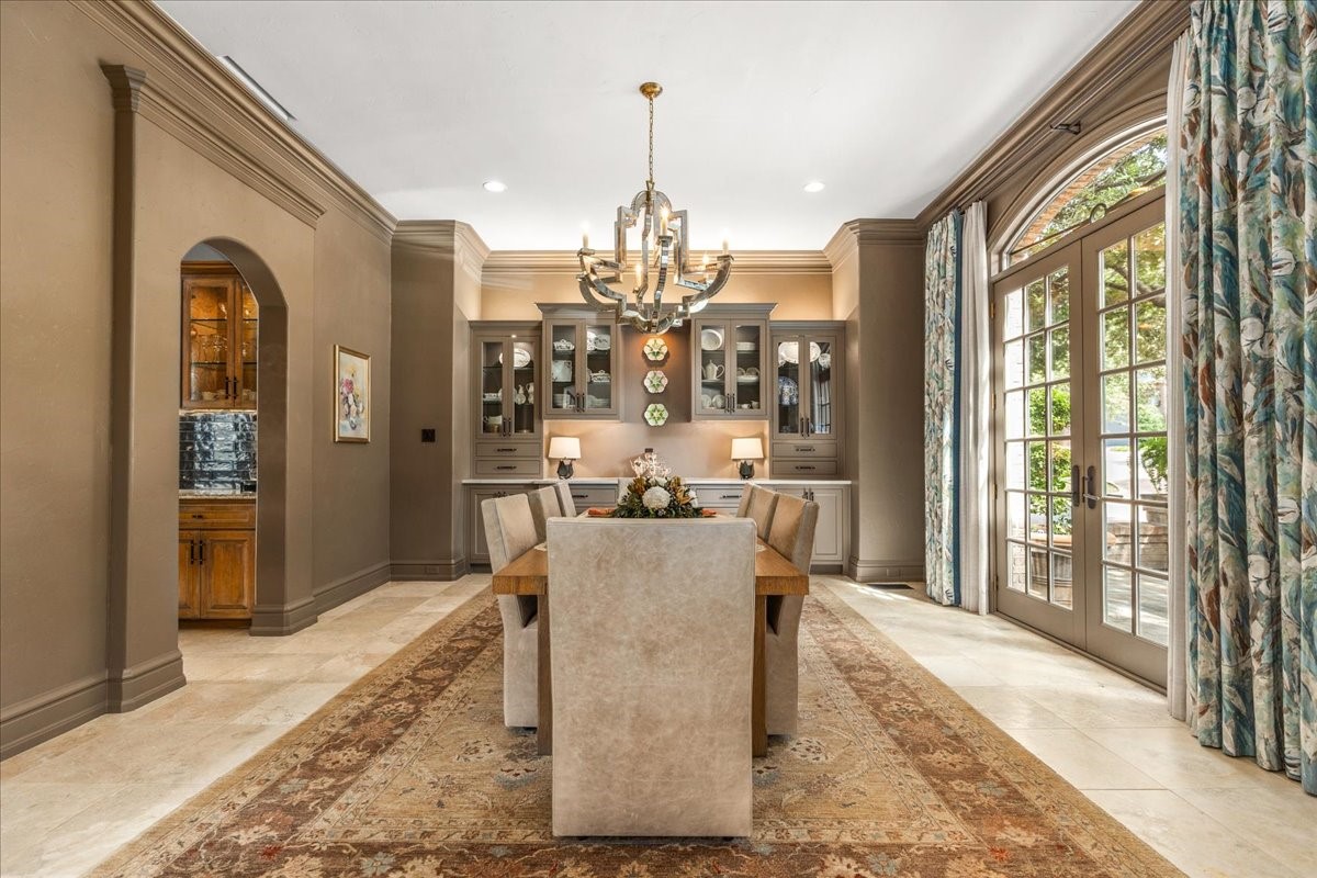 4907 Westbriar Drive