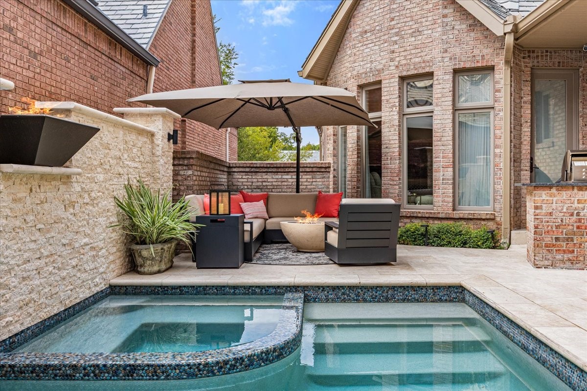 4907 Westbriar Drive