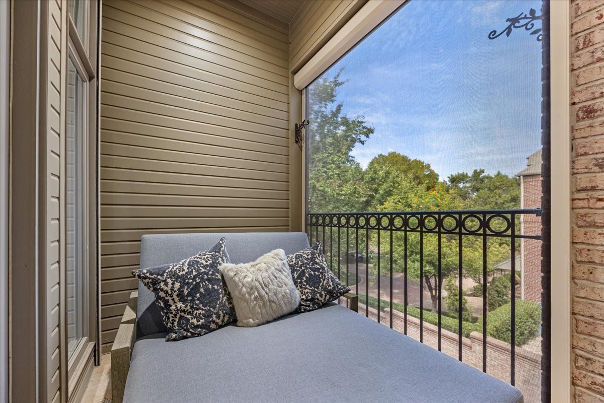 4907 Westbriar Drive