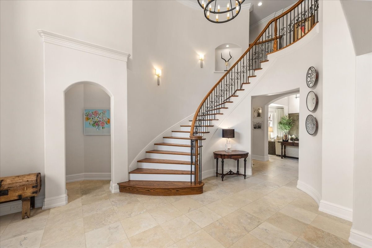 4907 Westbriar Drive