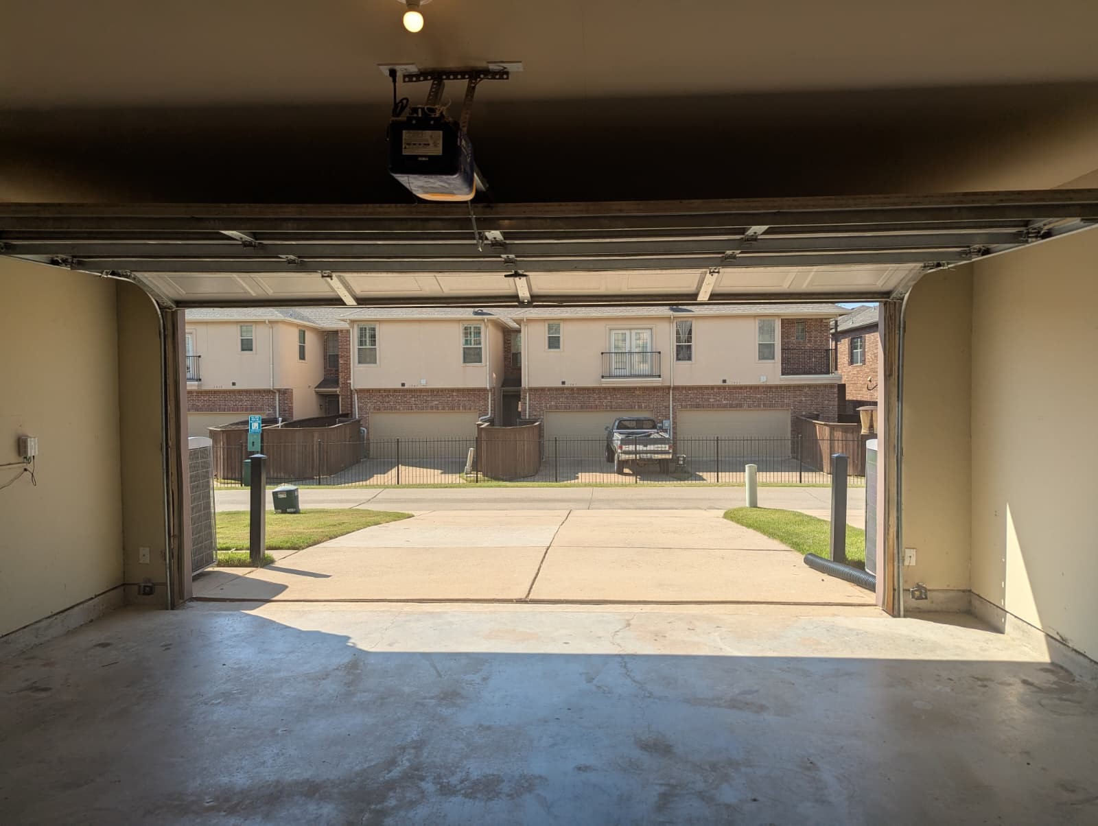 1940 Lantana Lane