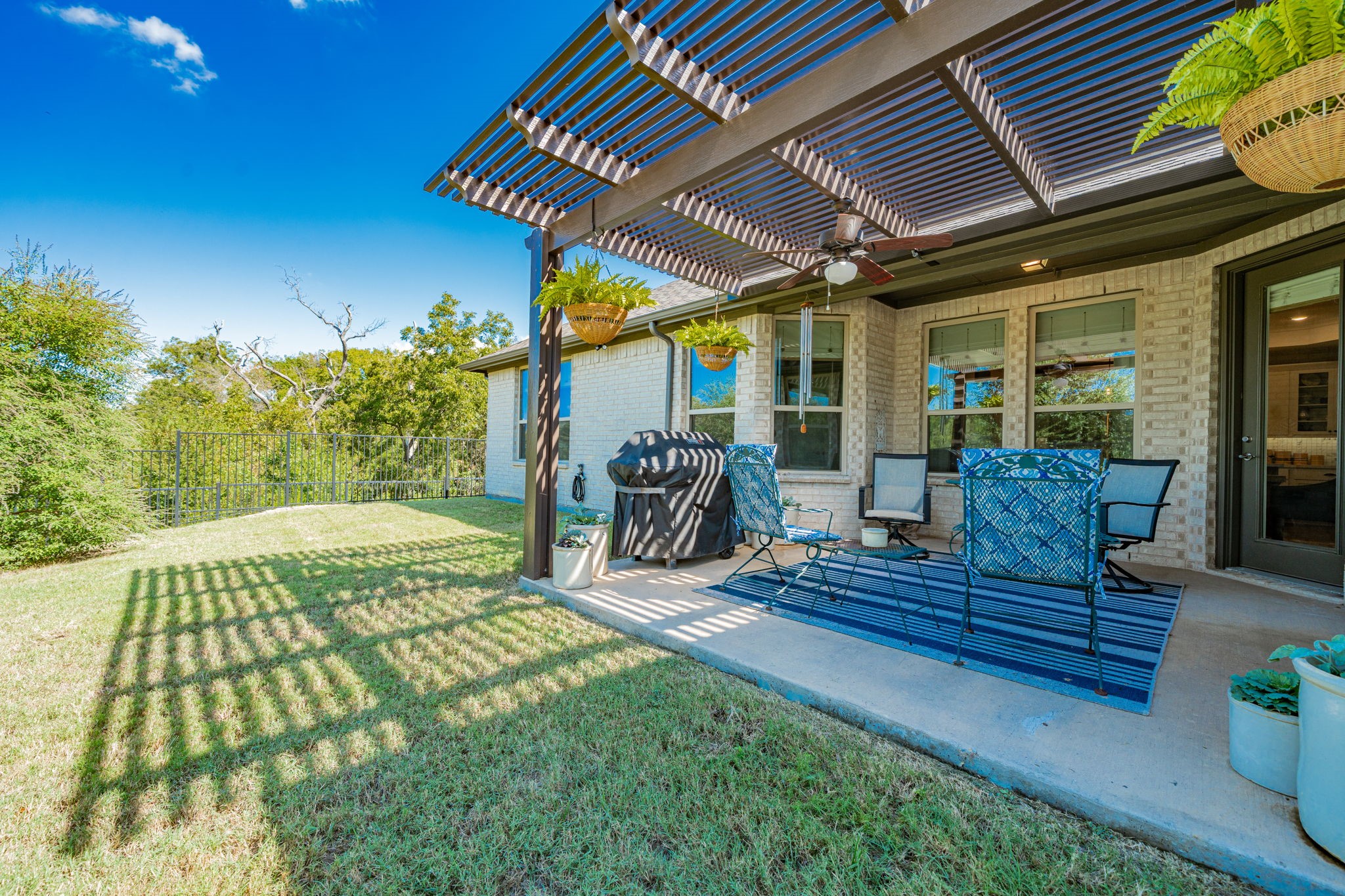 1502 Encanto Trail
