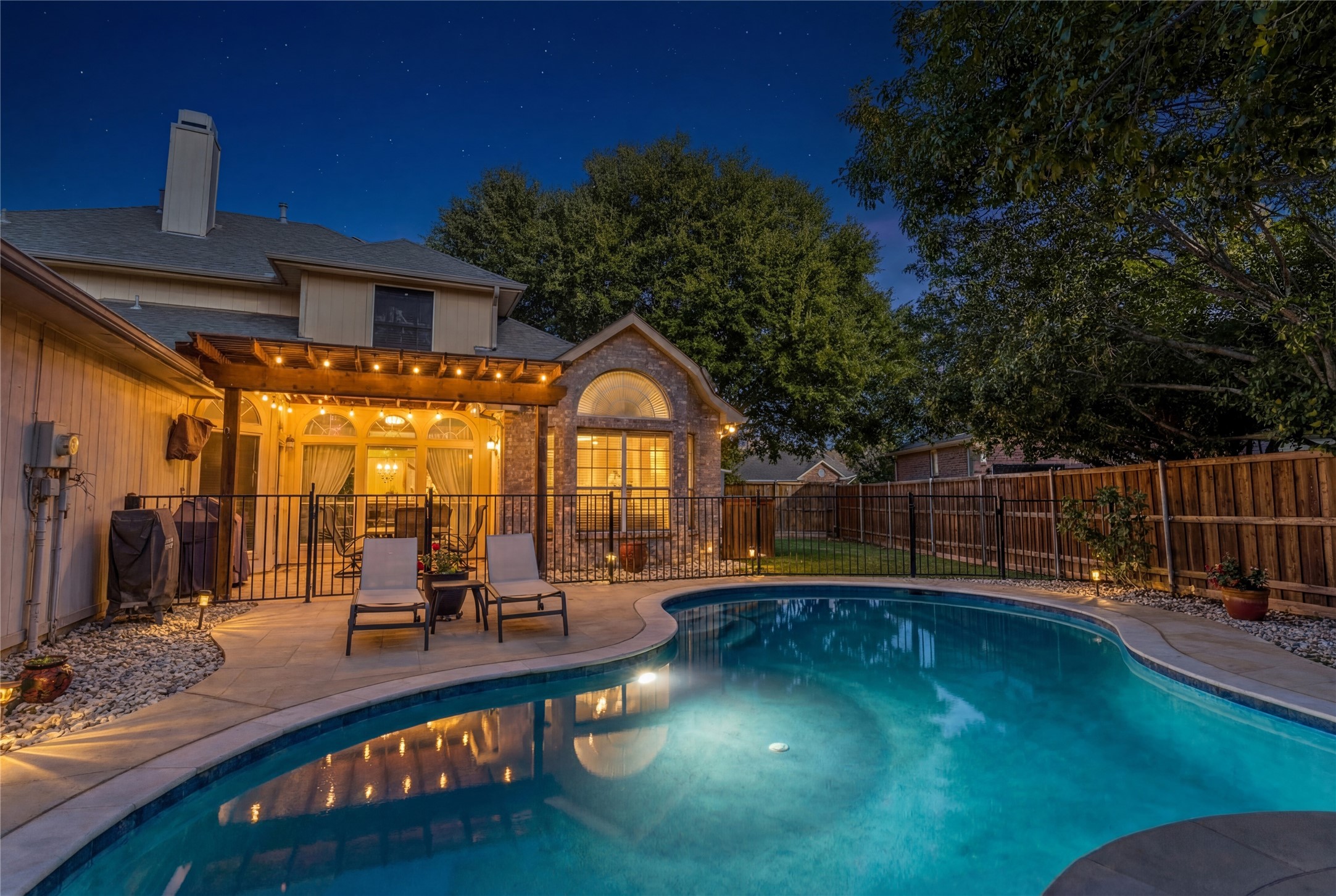 2707 Rochelle Drive