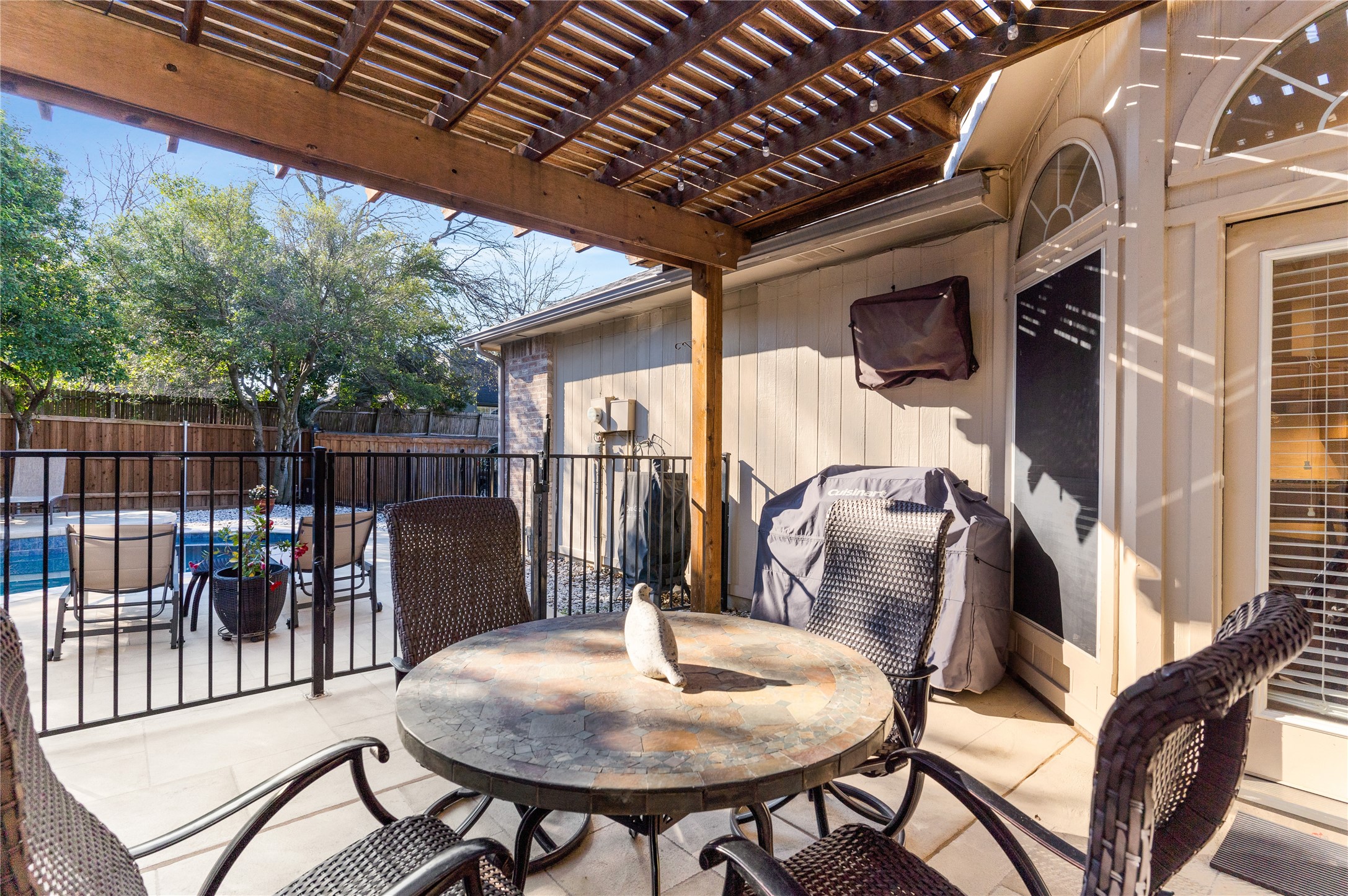 2707 Rochelle Drive