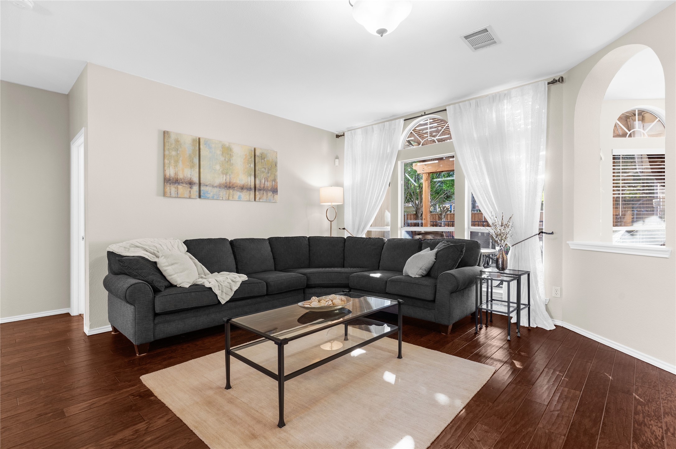 2707 Rochelle Drive