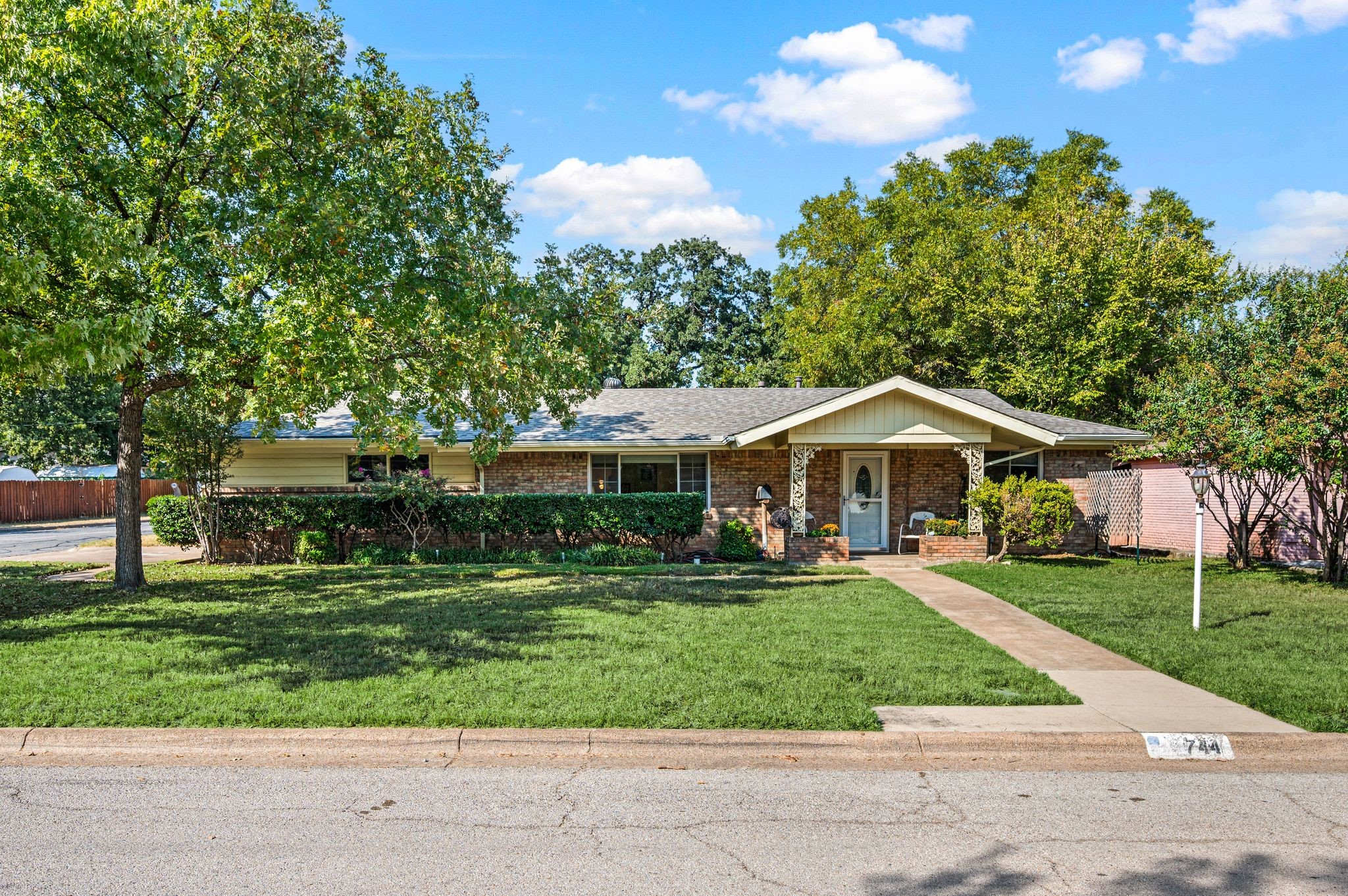 744 Briarwood Lane