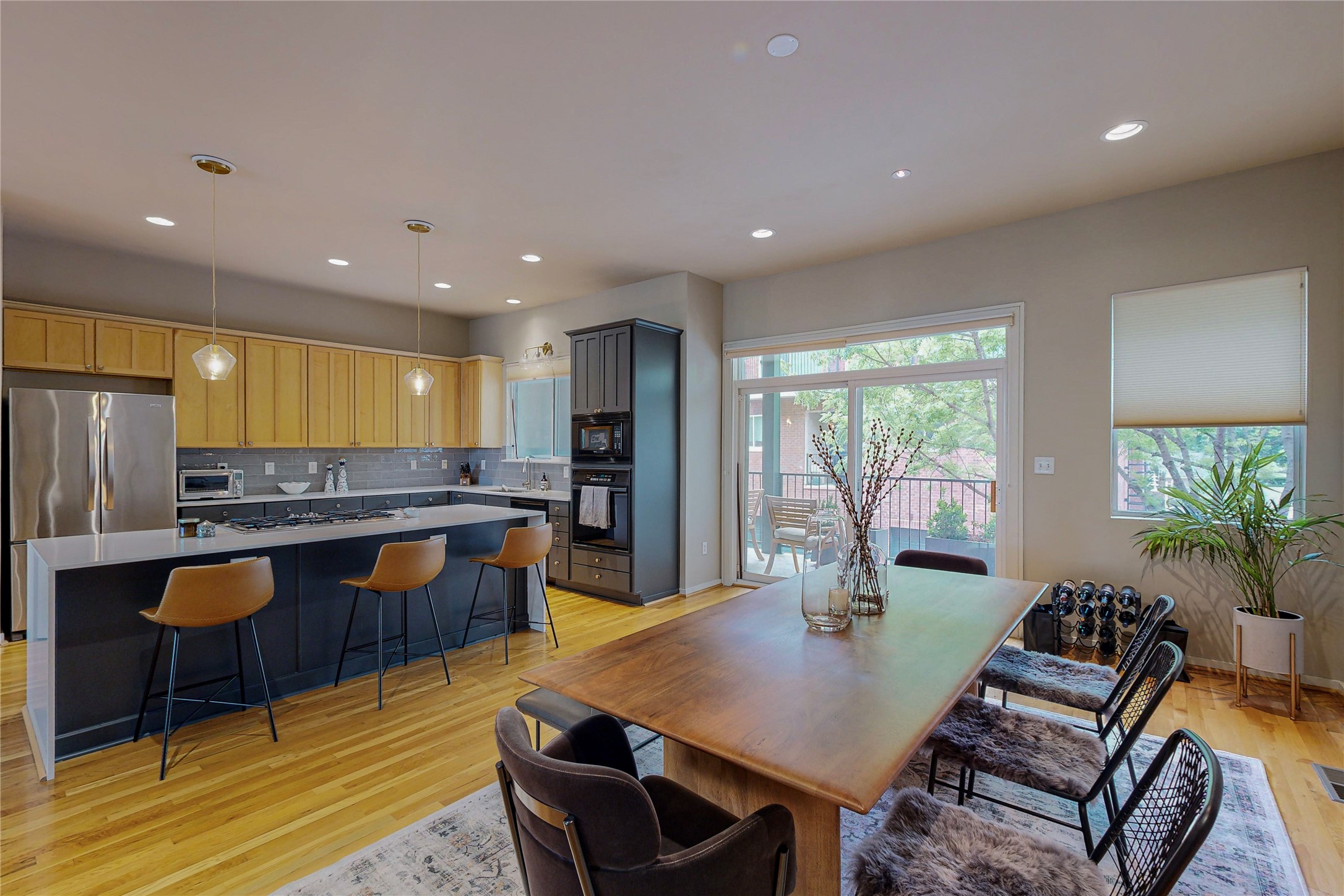 4227 Rawlins Street 3