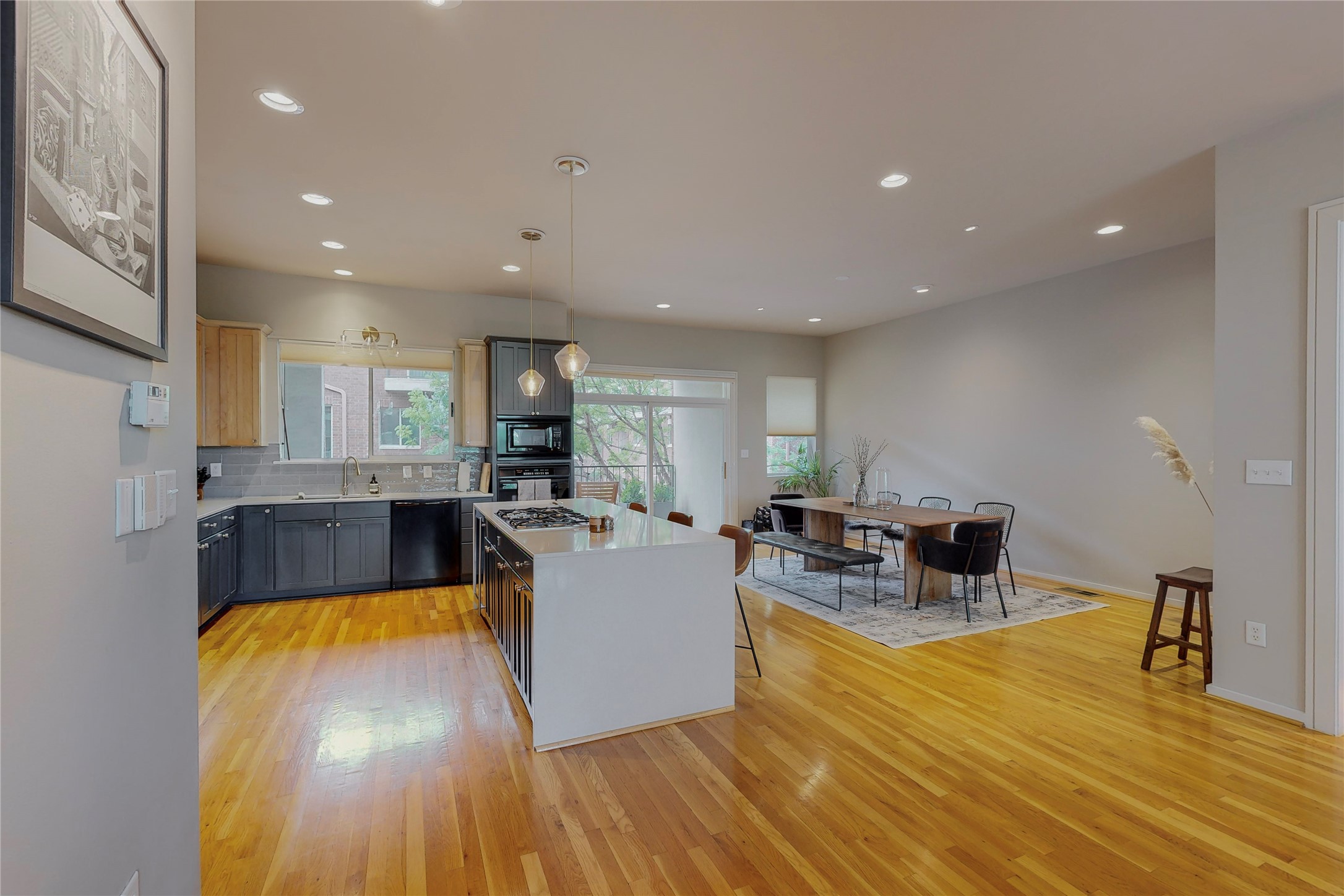 4227 Rawlins Street 3