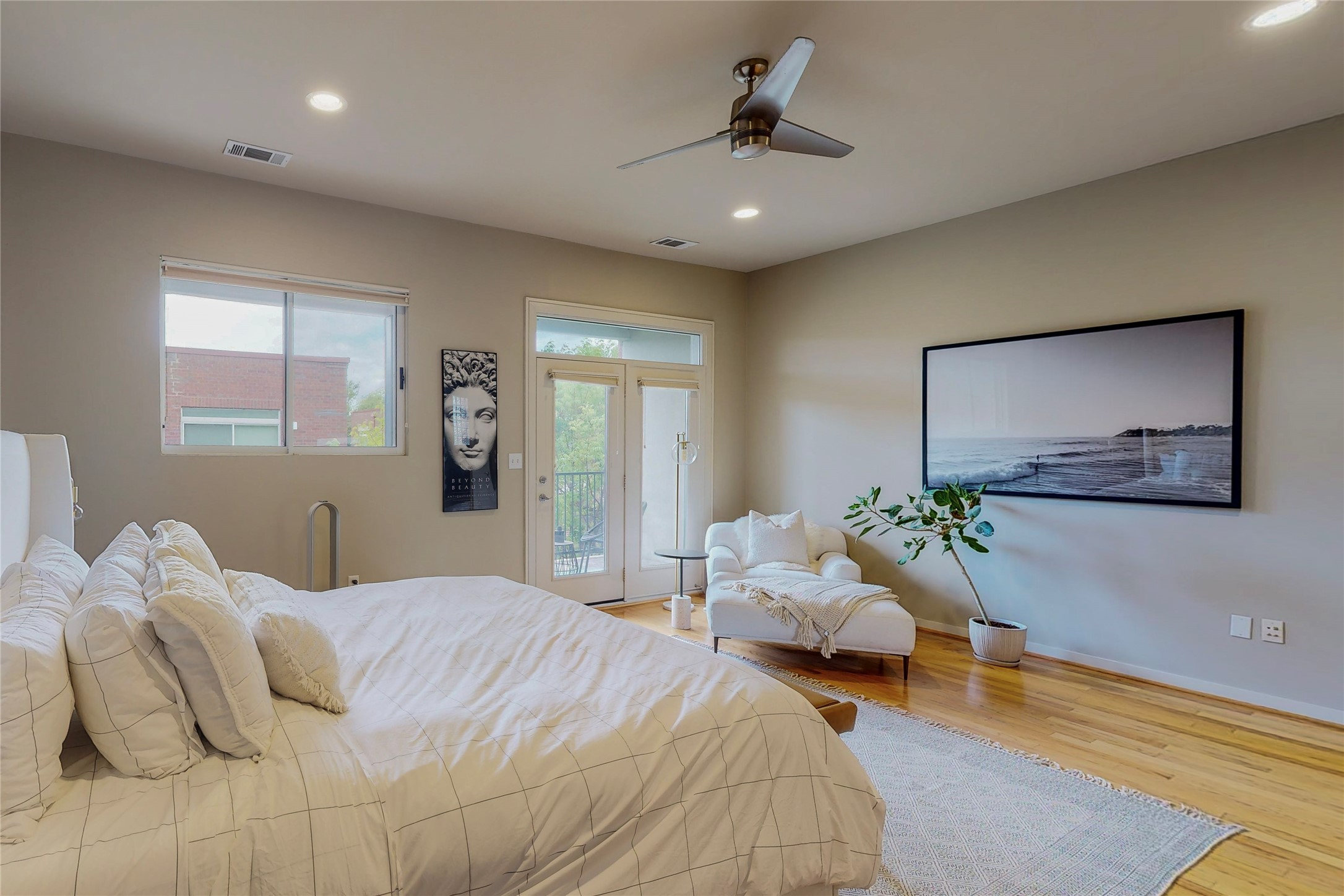 4227 Rawlins Street 3