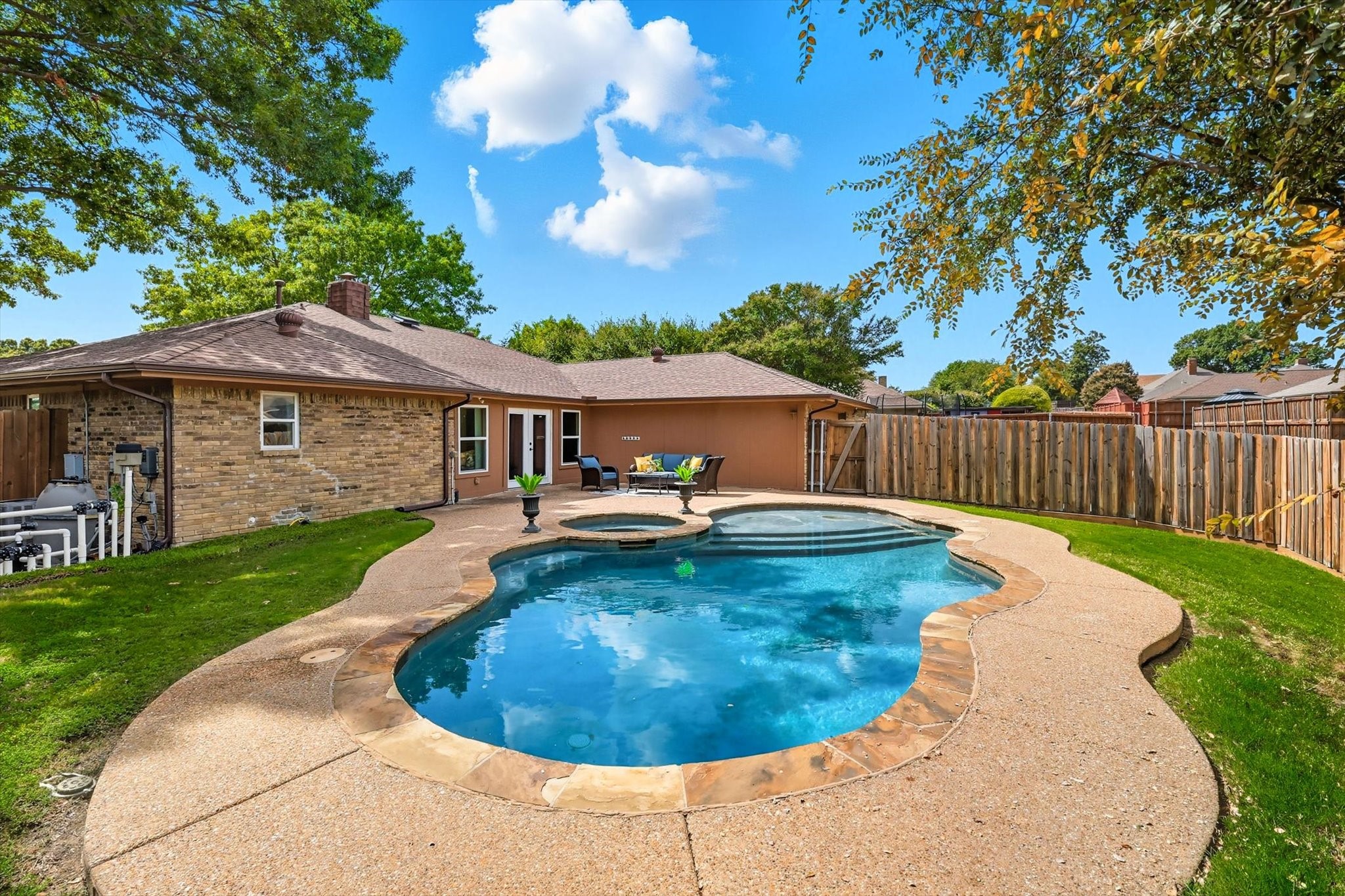 2901 Crow Valley Trail