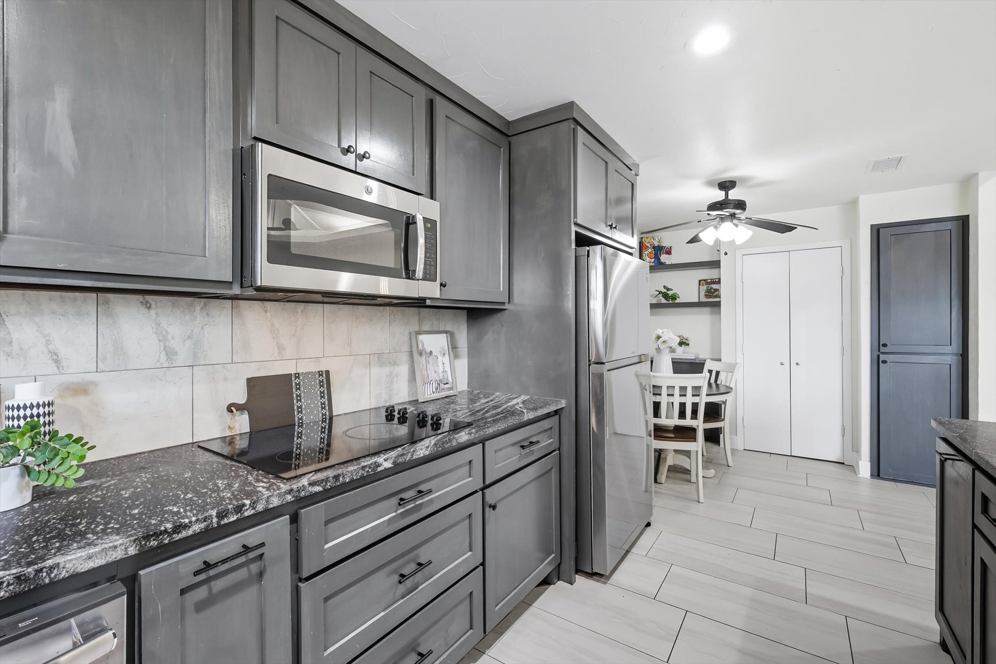 2901 Crow Valley Trail