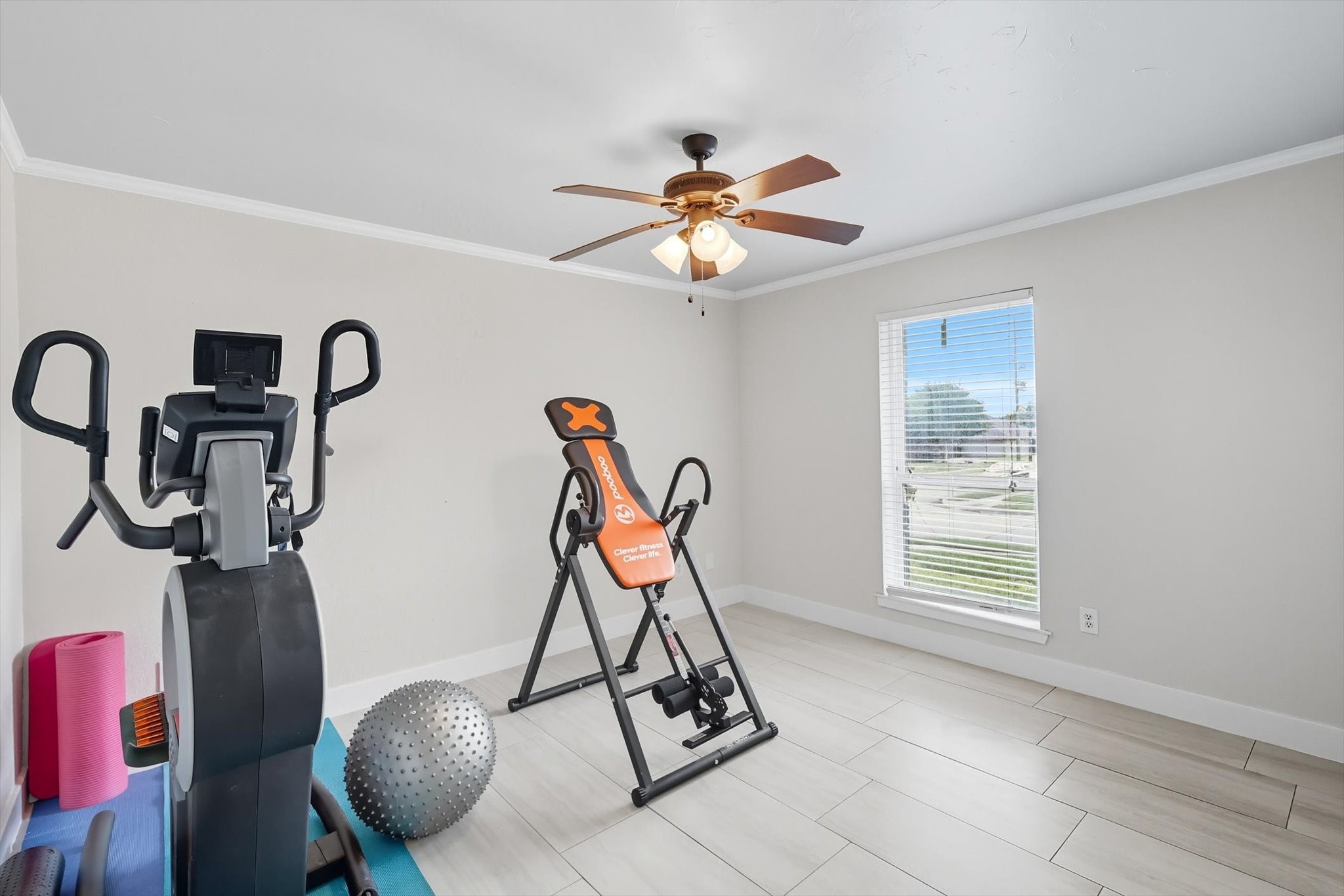2901 Crow Valley Trail