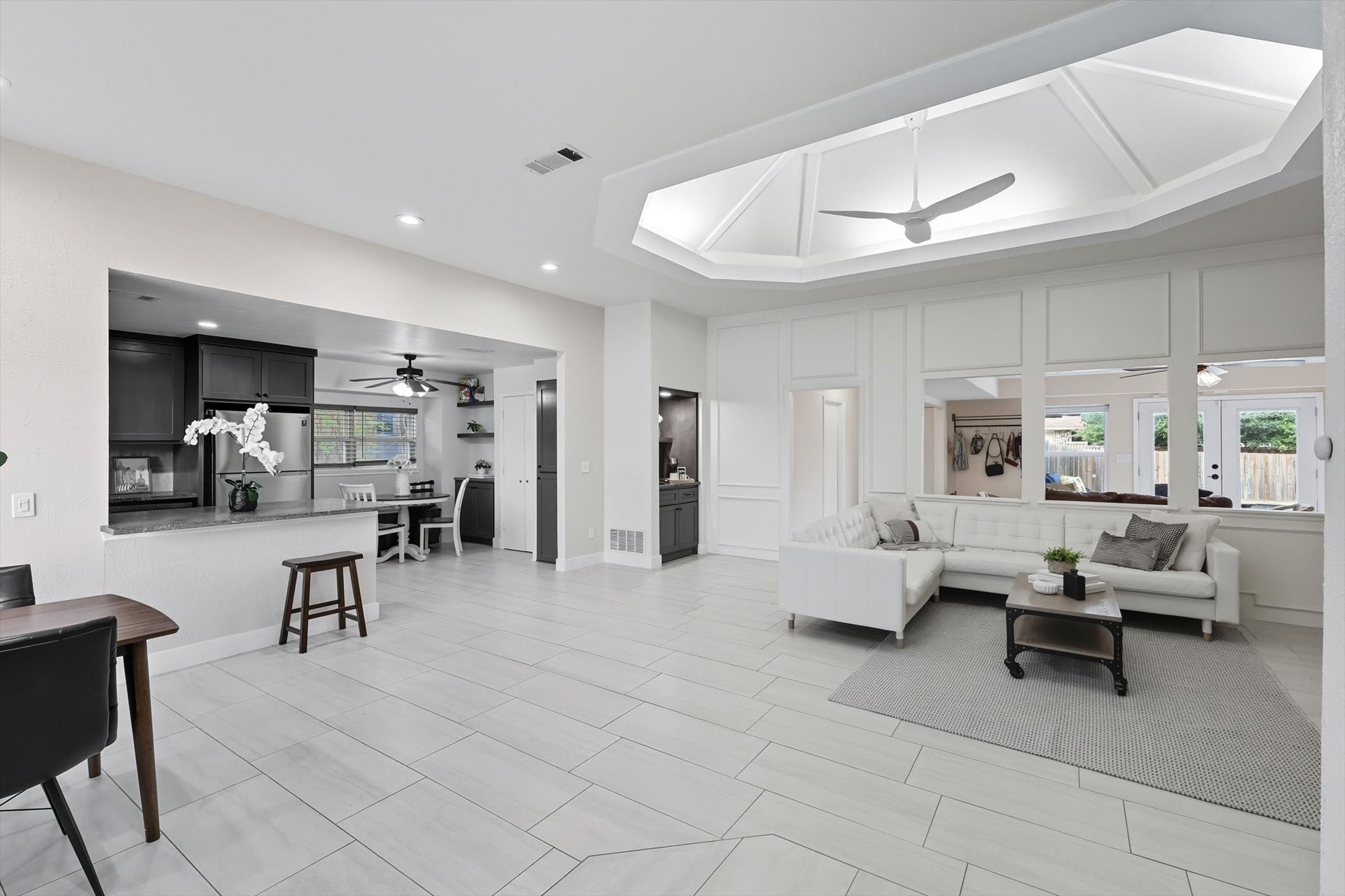 2901 Crow Valley Trail