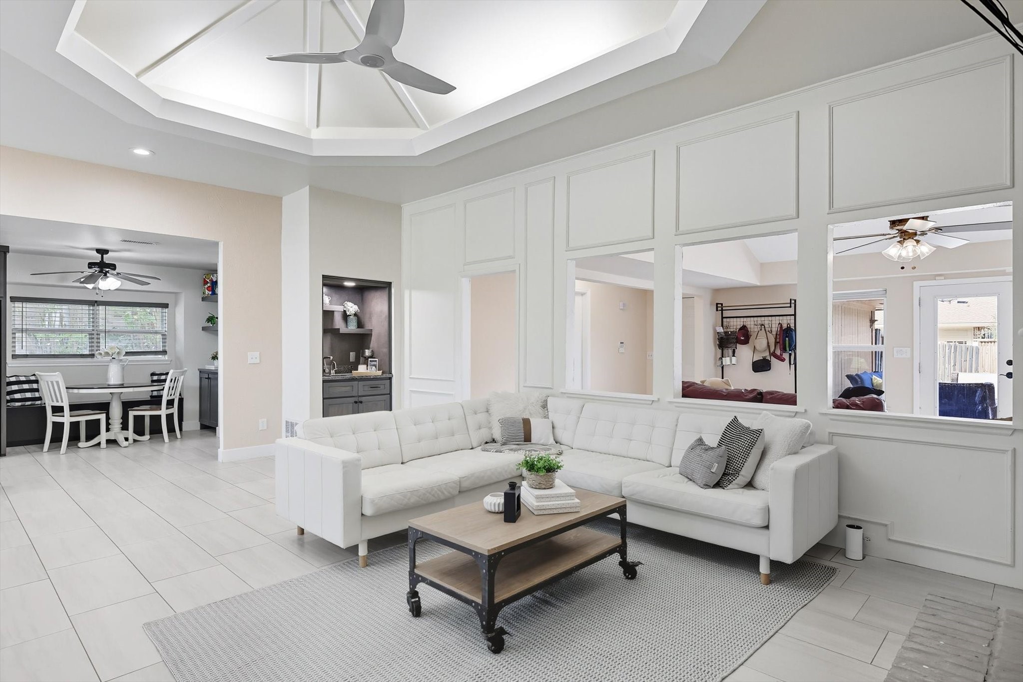 2901 Crow Valley Trail