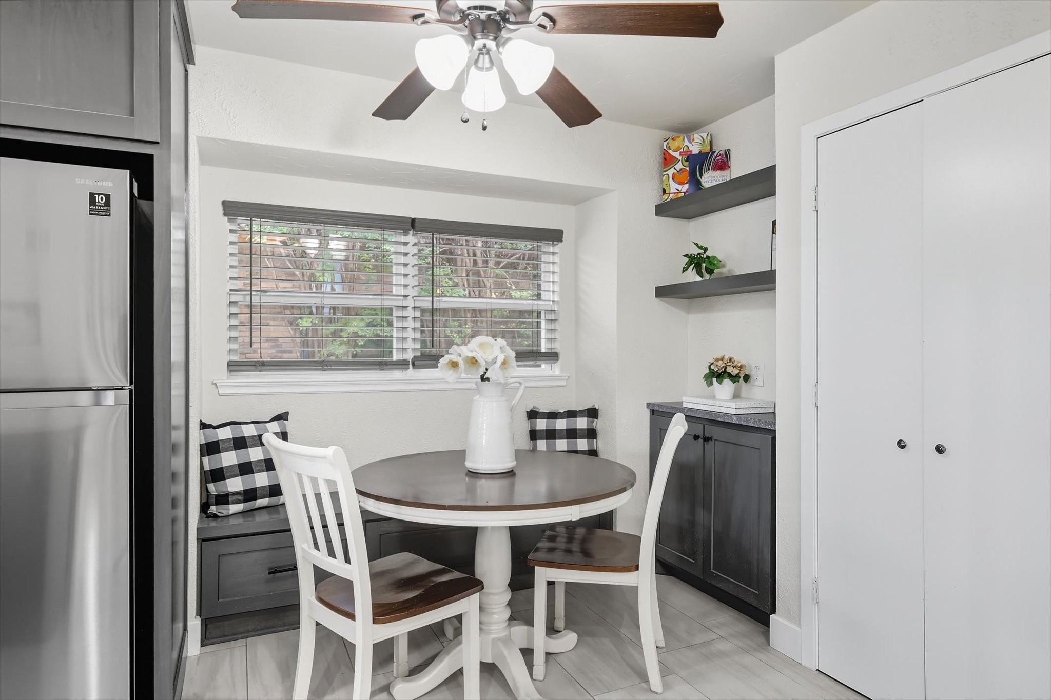 2901 Crow Valley Trail