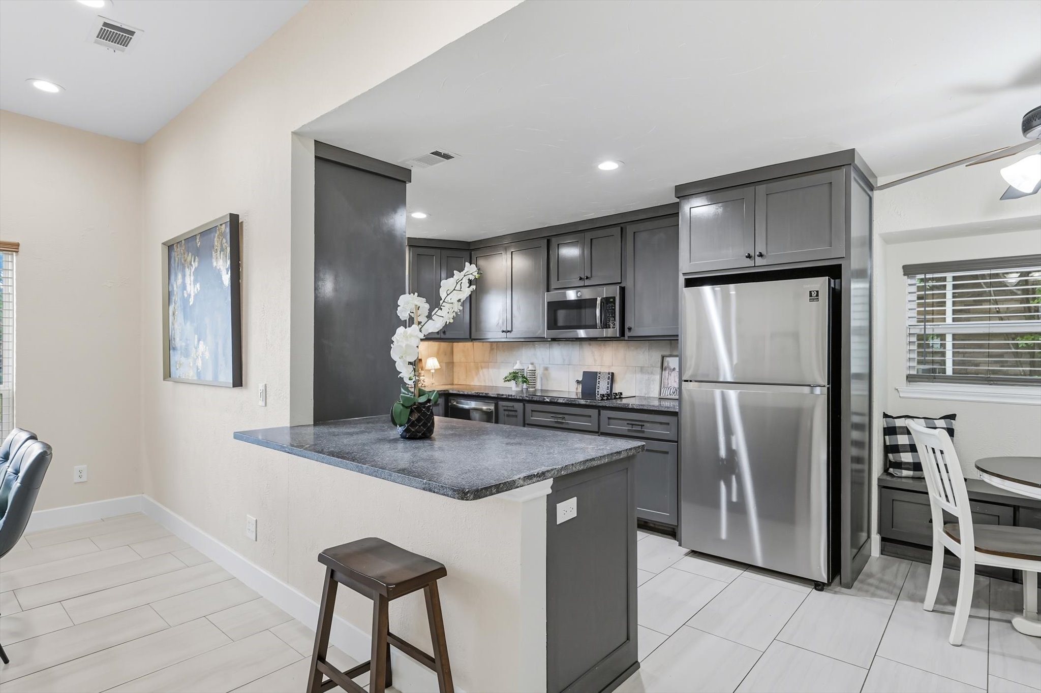 2901 Crow Valley Trail