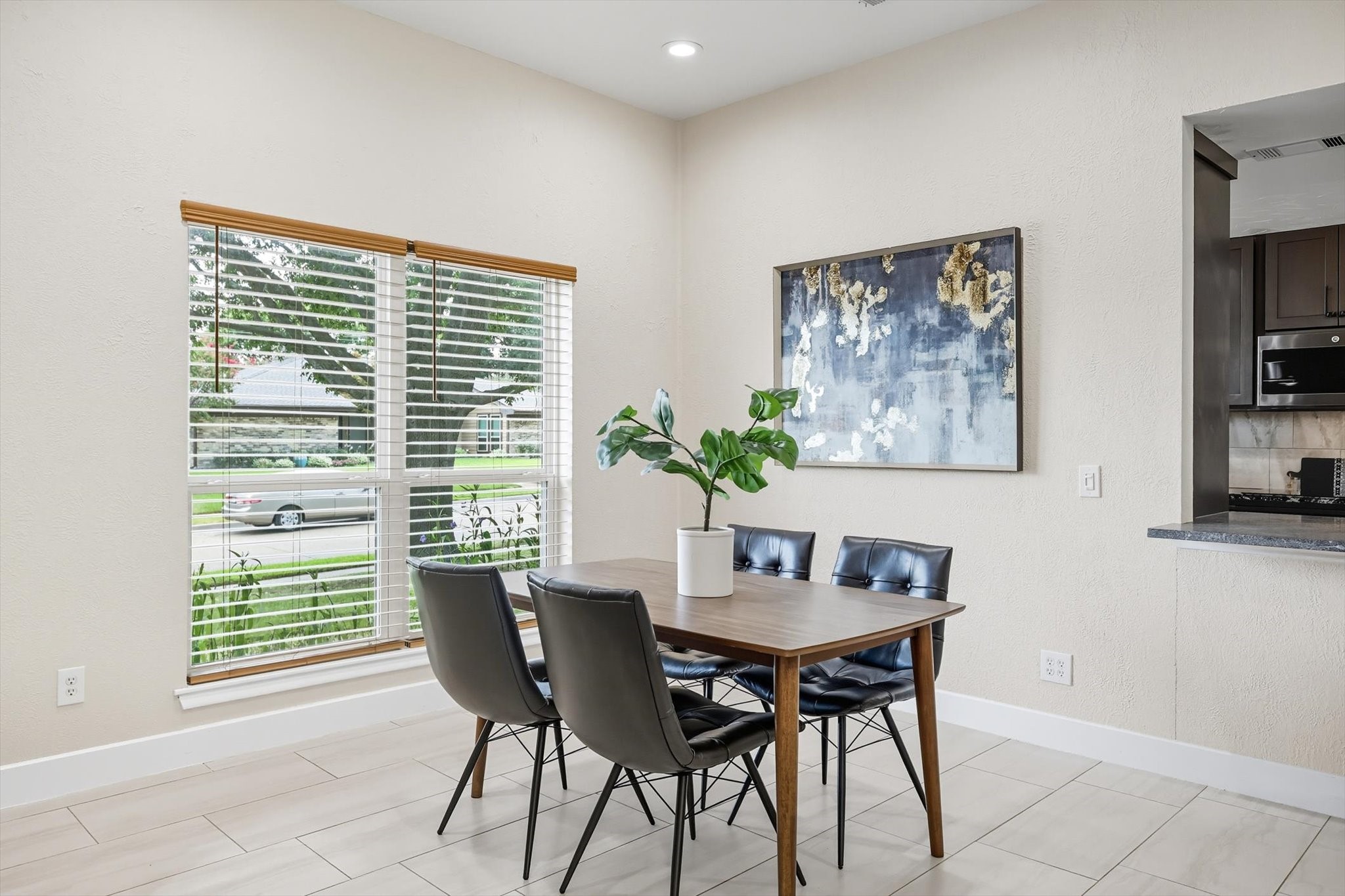 2901 Crow Valley Trail