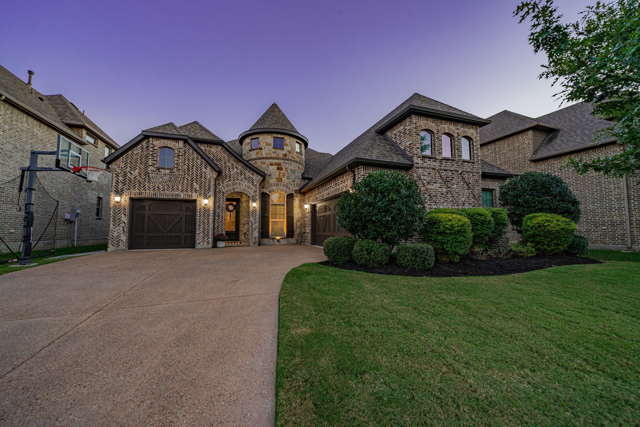 1001 Amber Knoll Drive