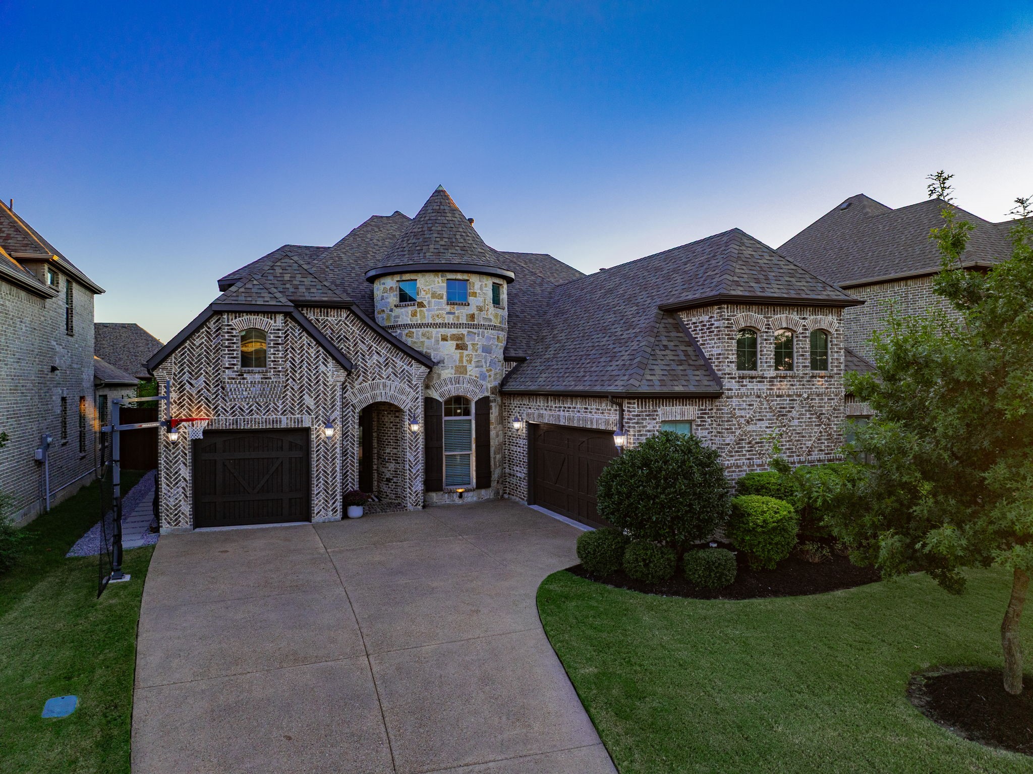 1001 Amber Knoll Drive