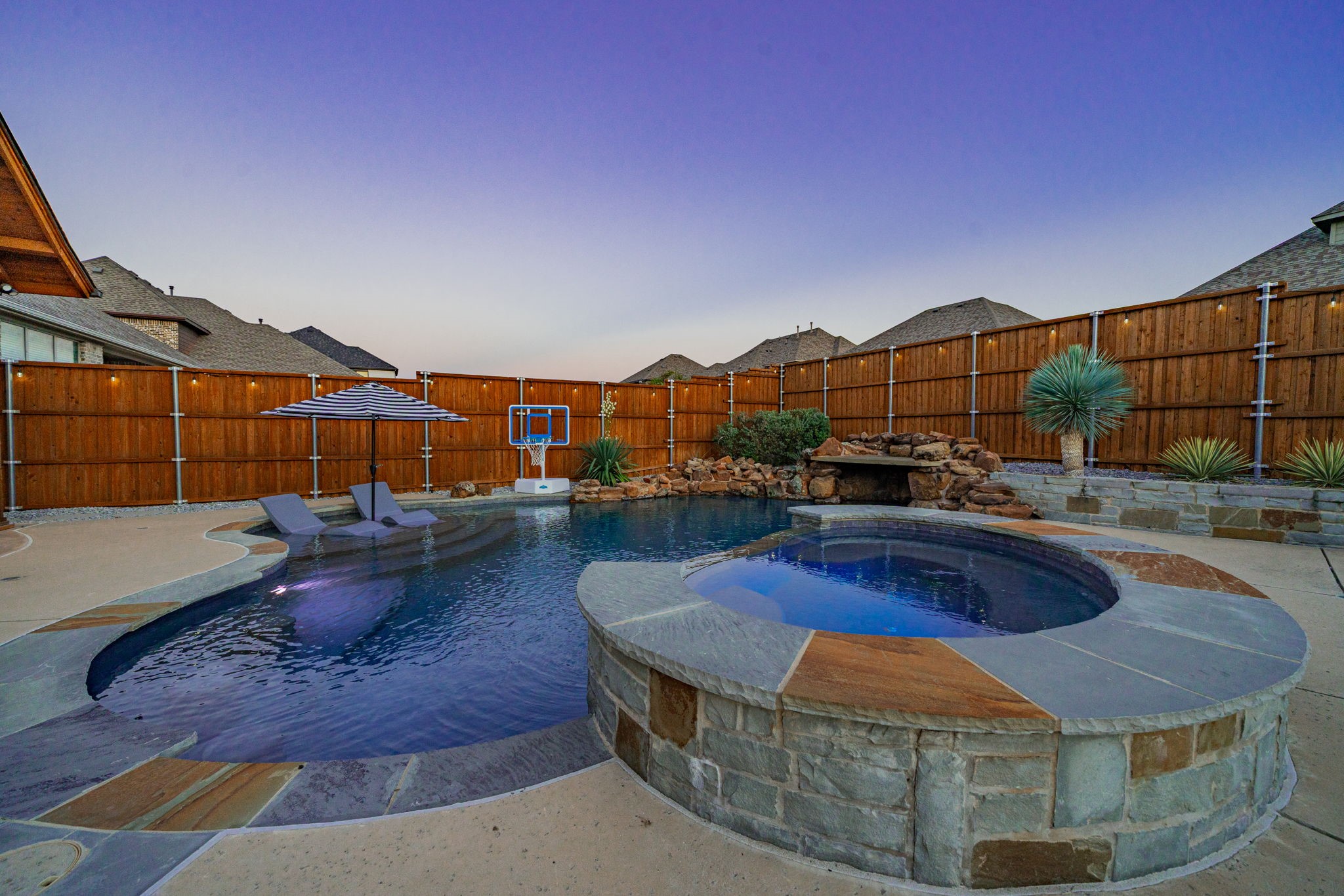 1001 Amber Knoll Drive