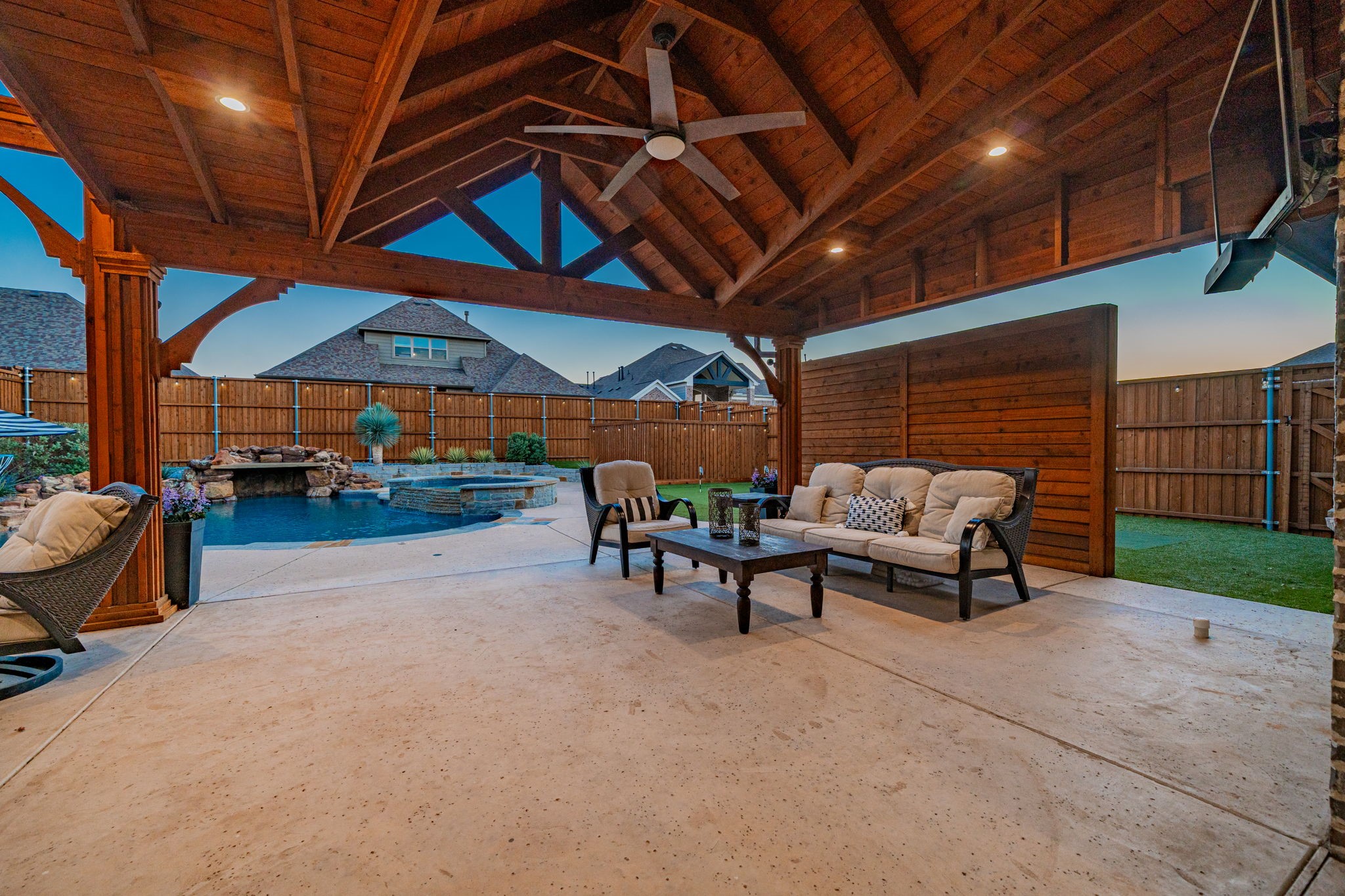 1001 Amber Knoll Drive