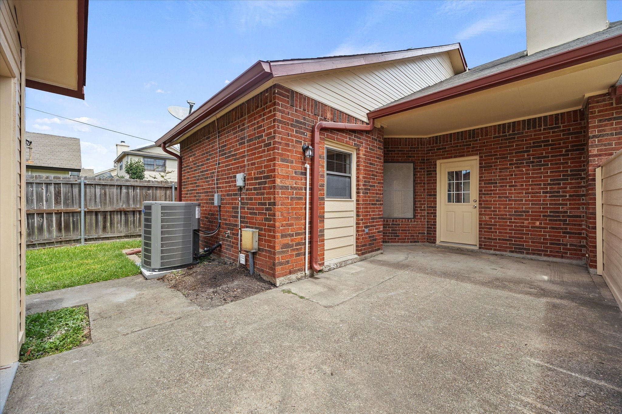 4021 Hearthstone Drive