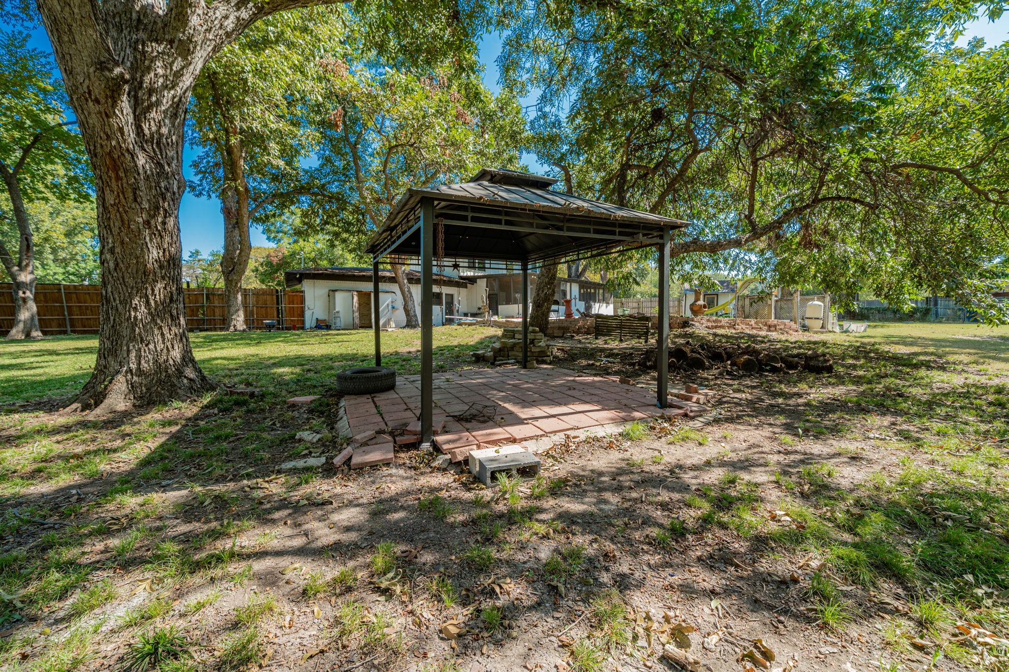 2515 S 5th Street