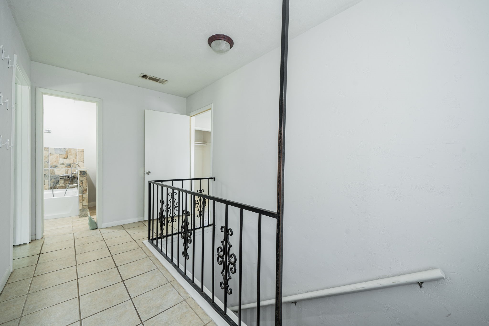 2515 S 5th Street