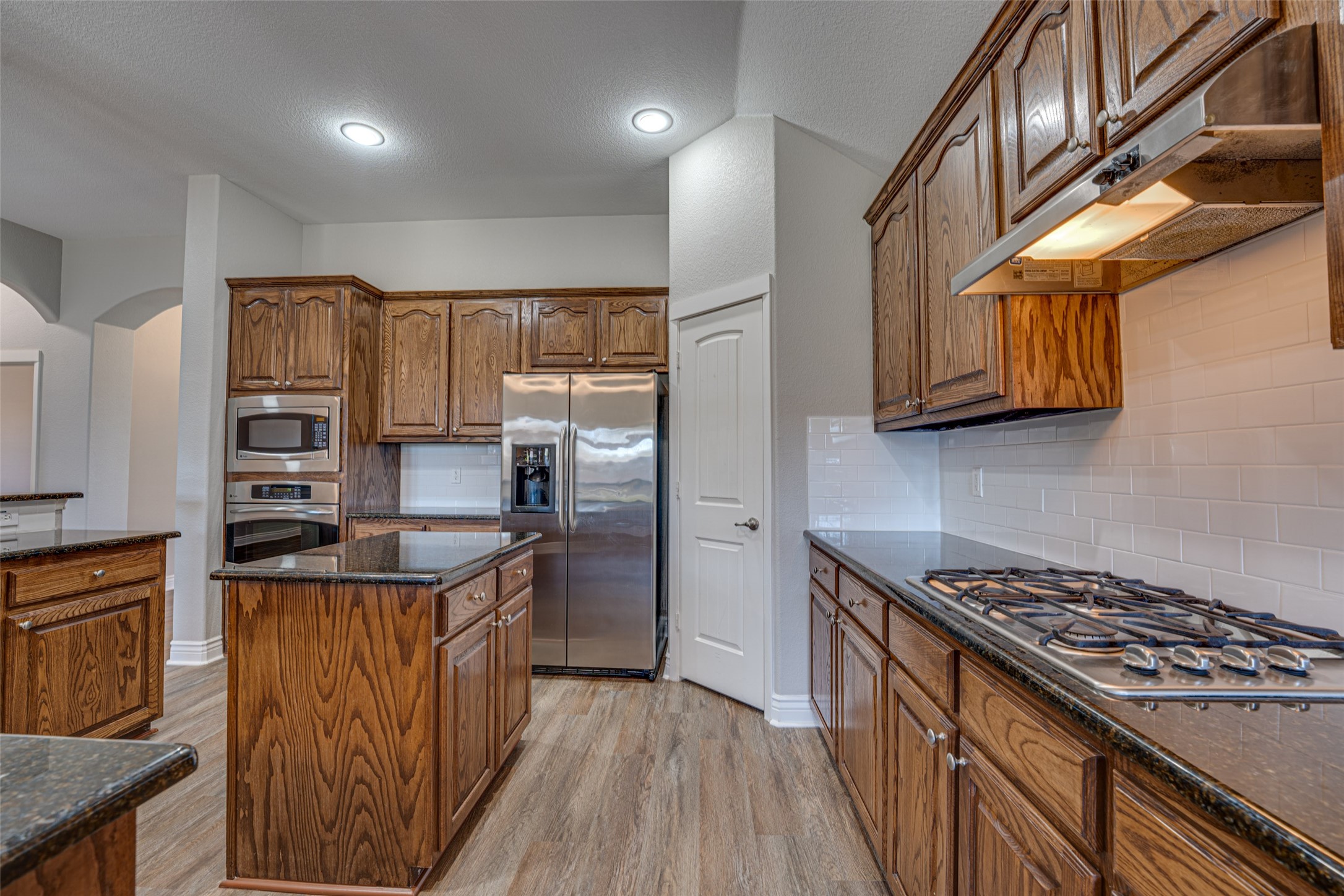 5616 Chateau Drive