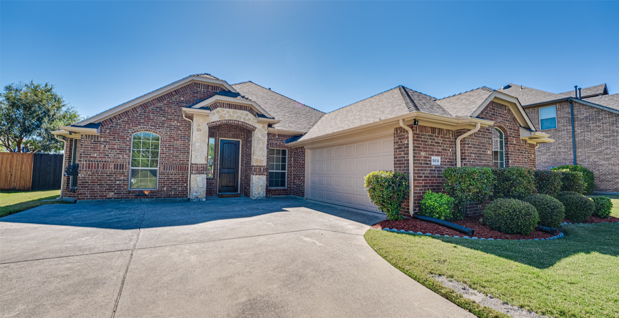 5616 Chateau Drive