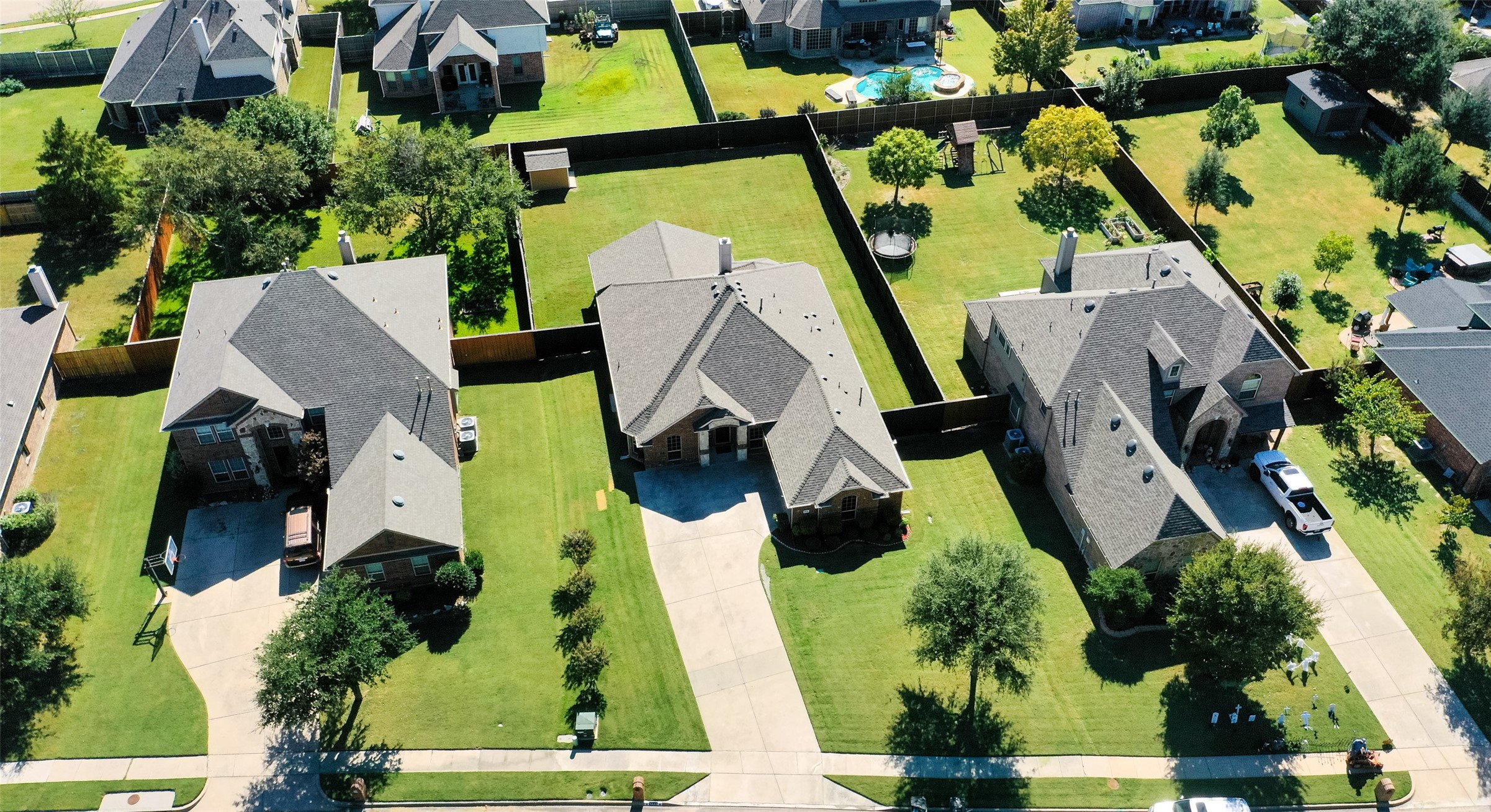 5616 Chateau Drive