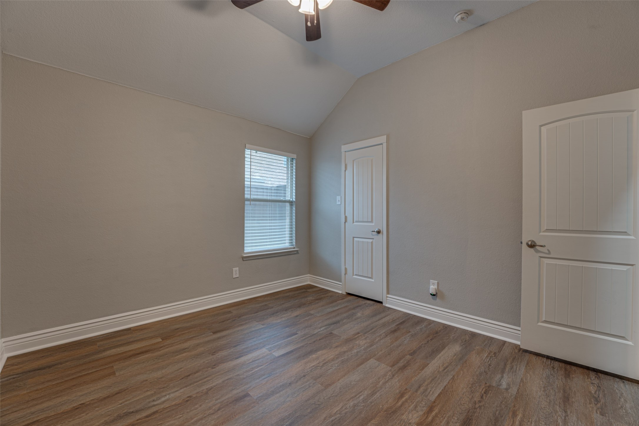 5616 Chateau Drive