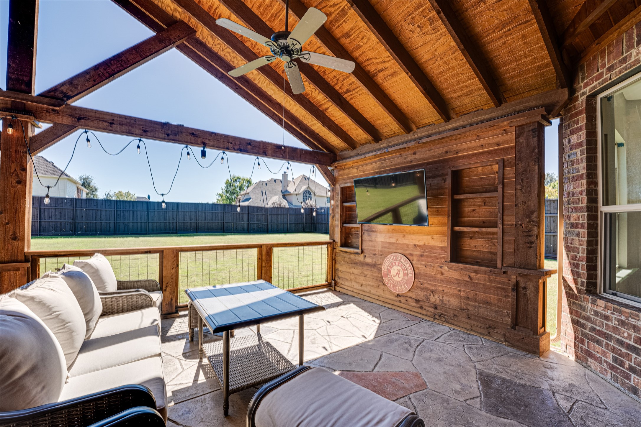 5616 Chateau Drive